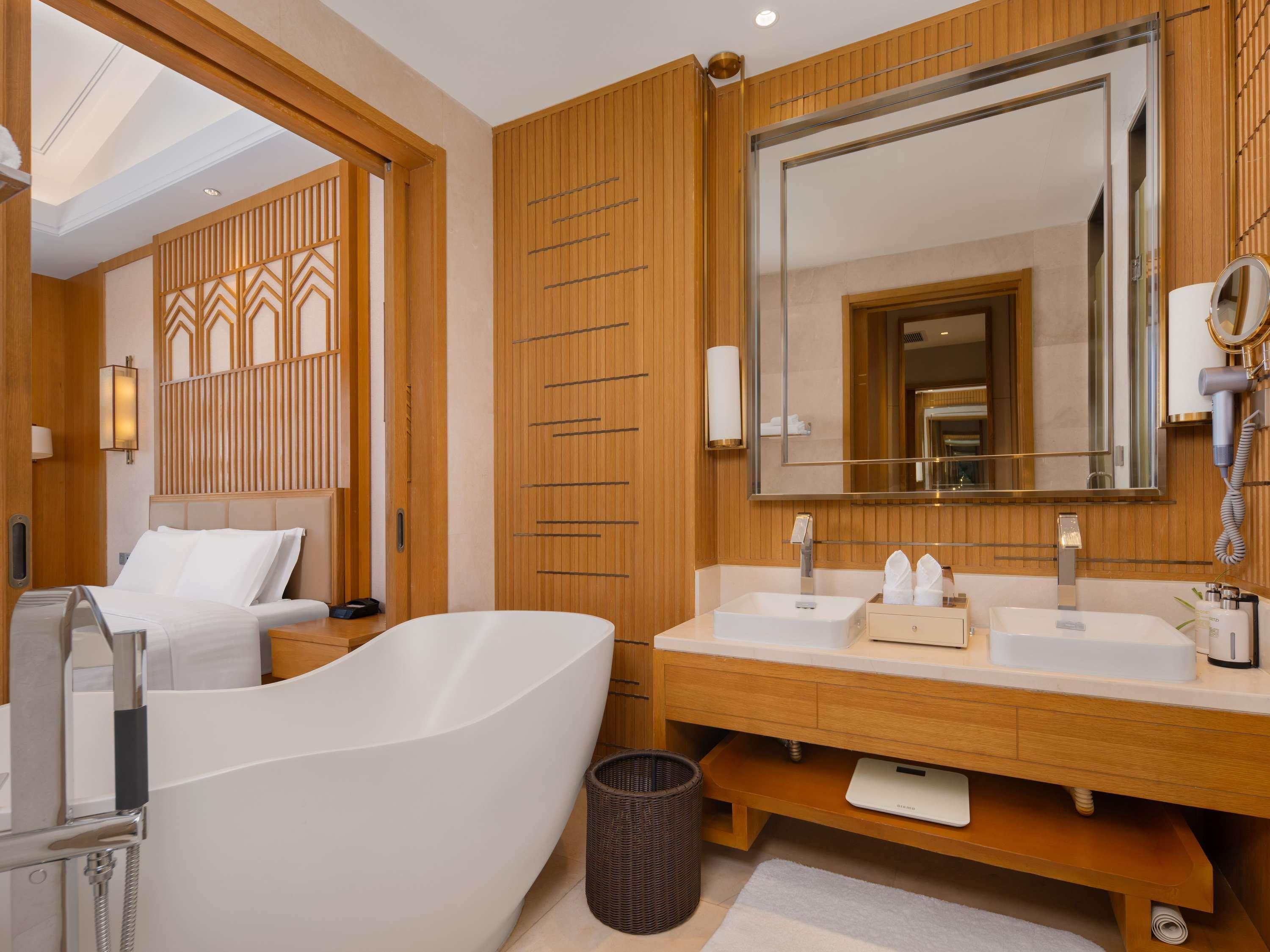 Room Executive King Bed