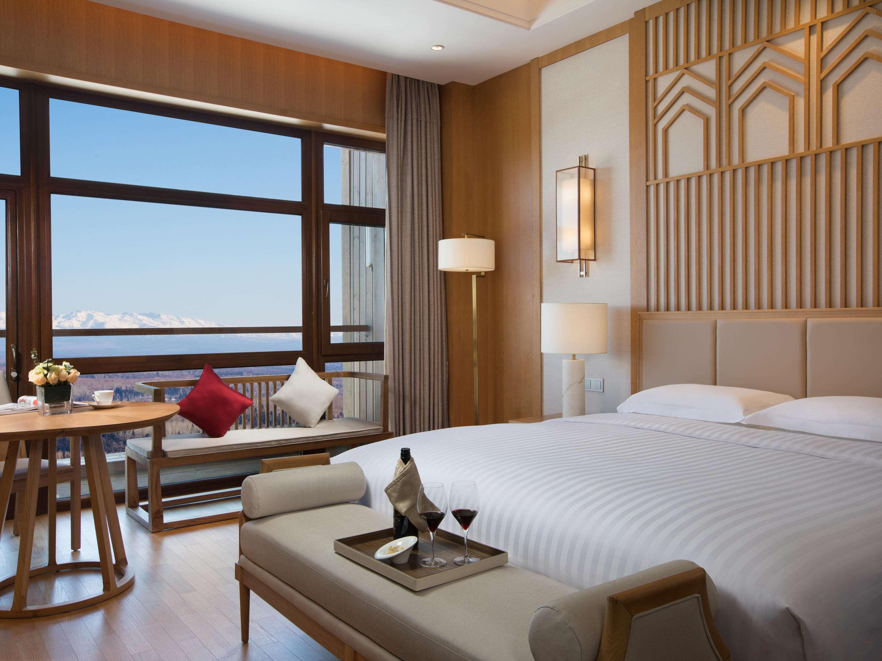 Room Deluxe King Bed