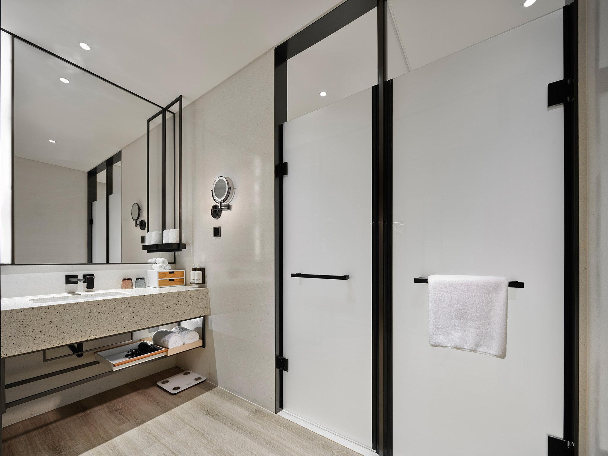 Double Premium with Views