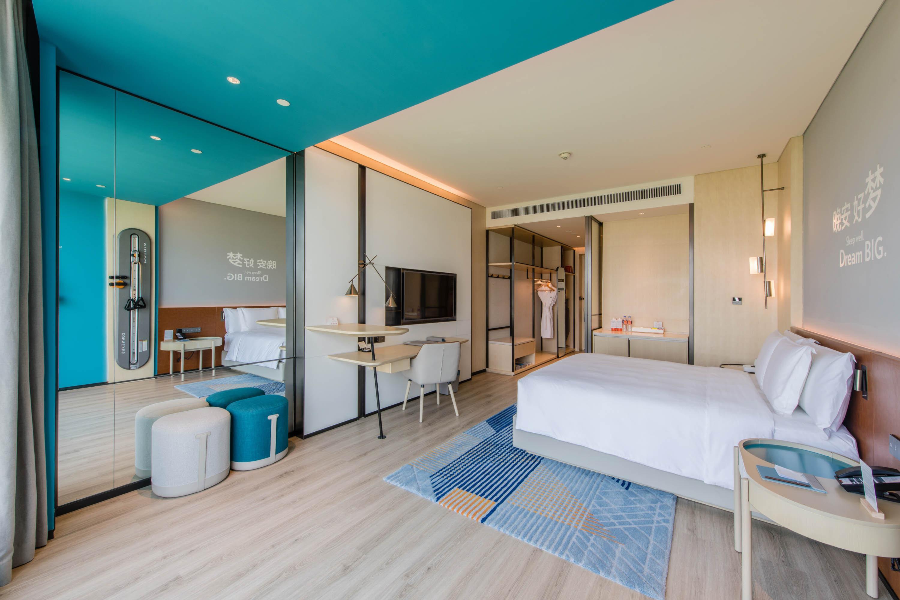 Double King Size Bed