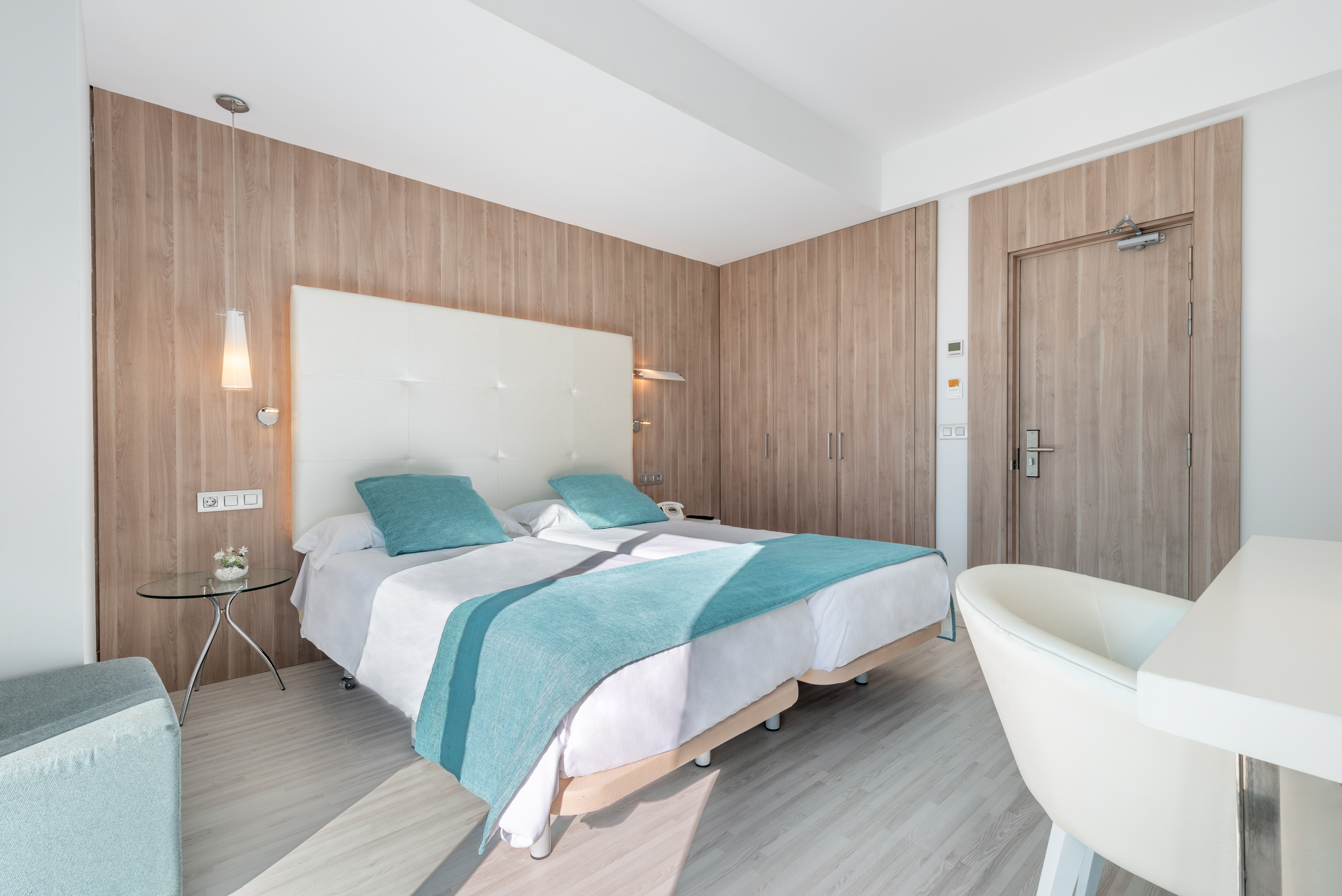 Double or Twin Side Sea View