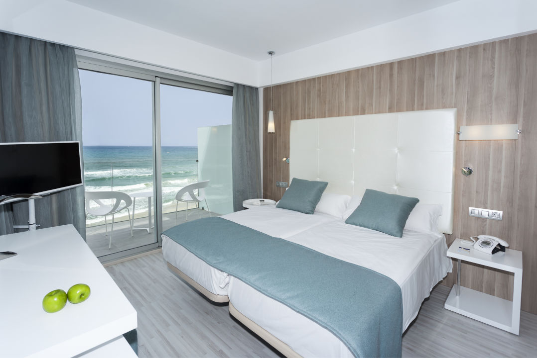 Double or Twin Sea Front