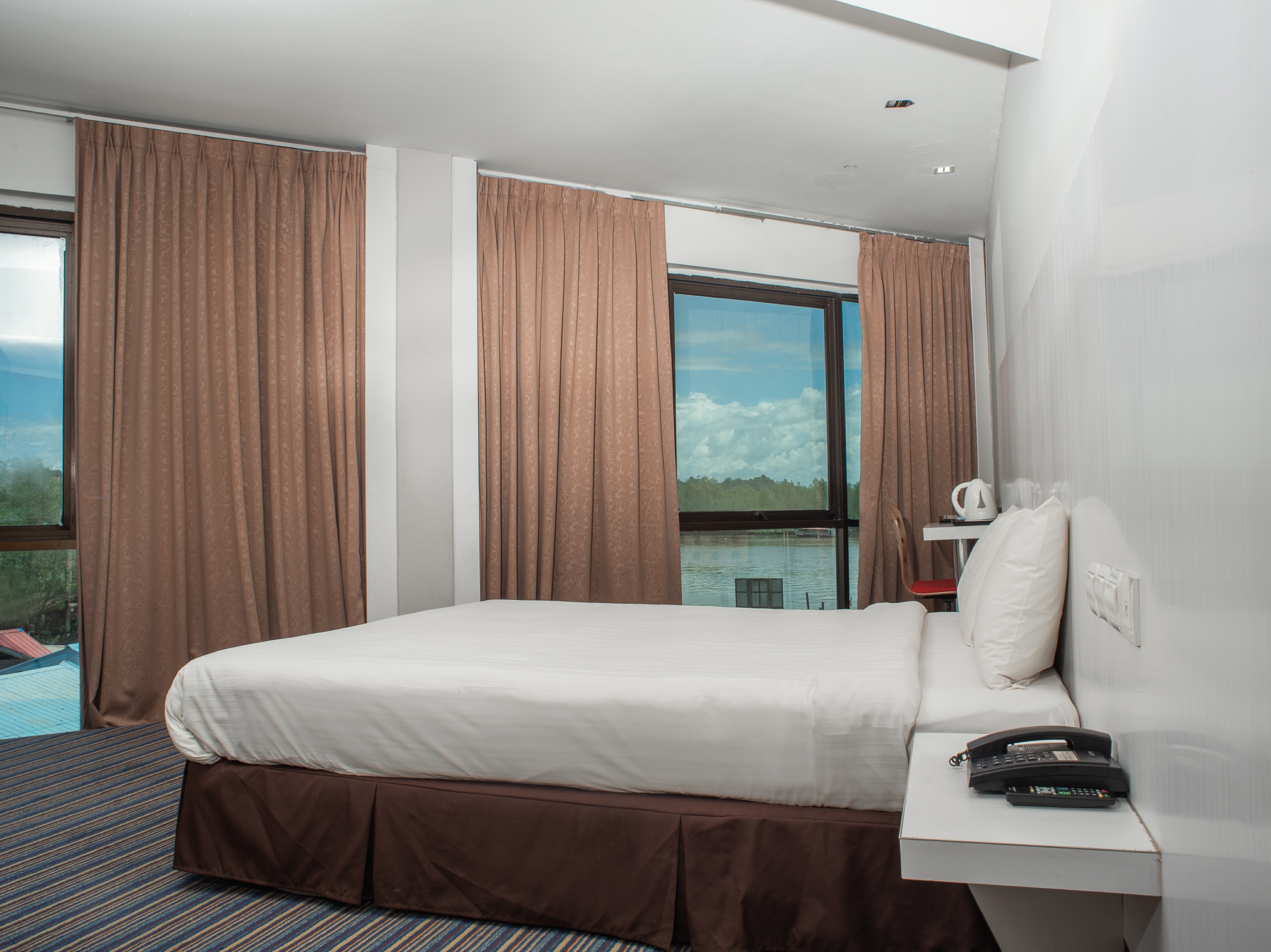 Double Deluxe King Bed