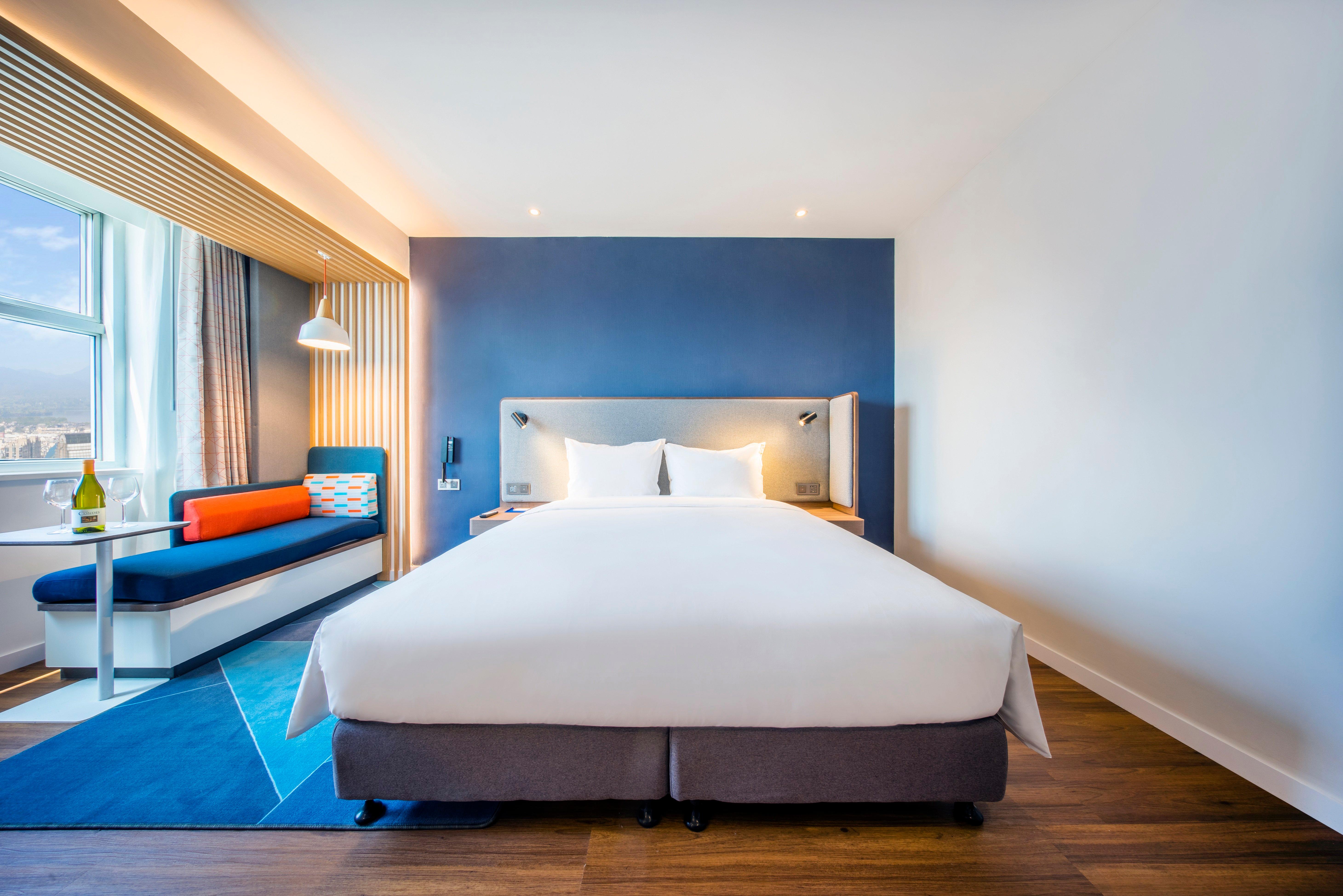 Double City View King Bed