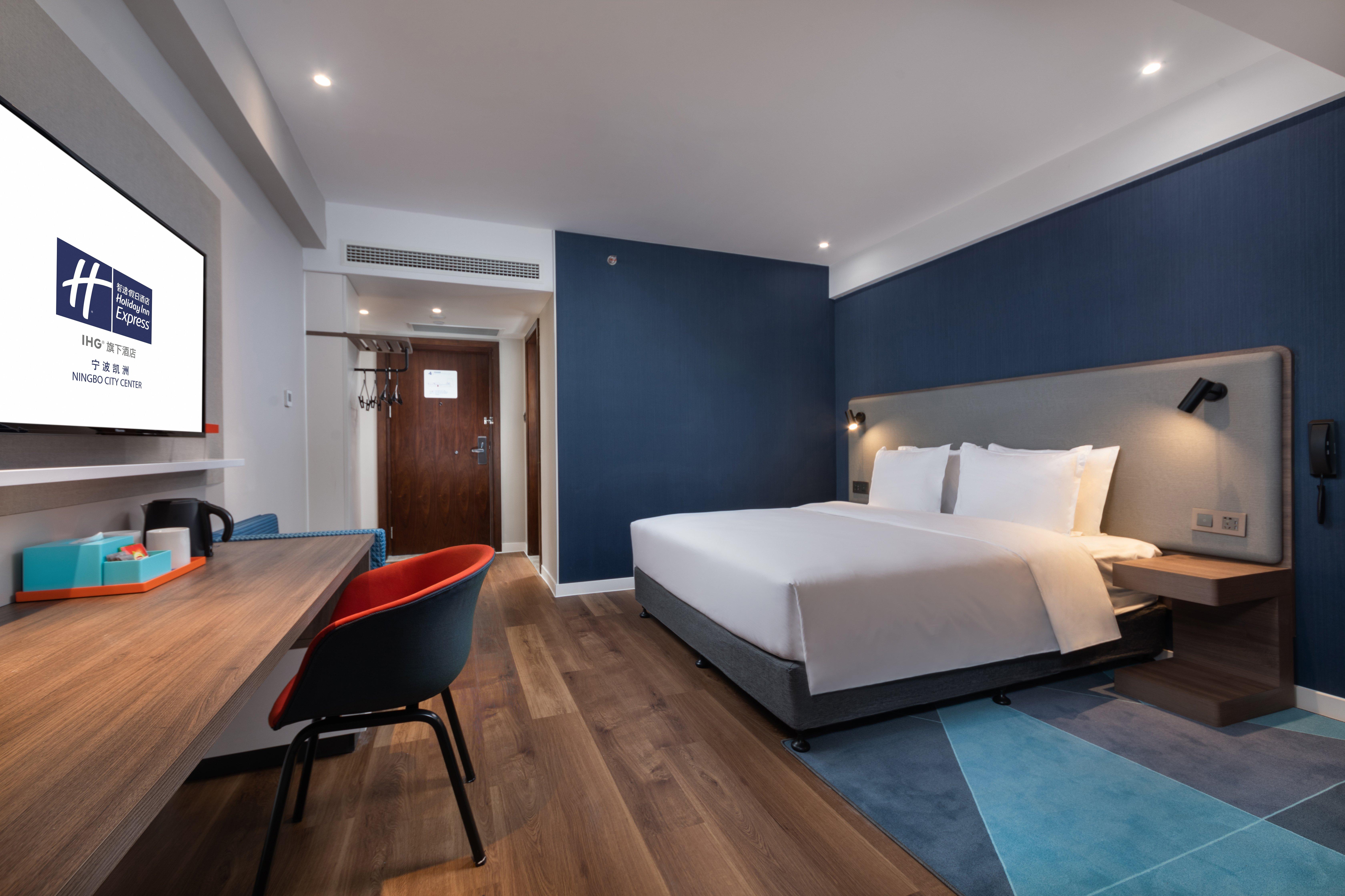 Double King Size Bed