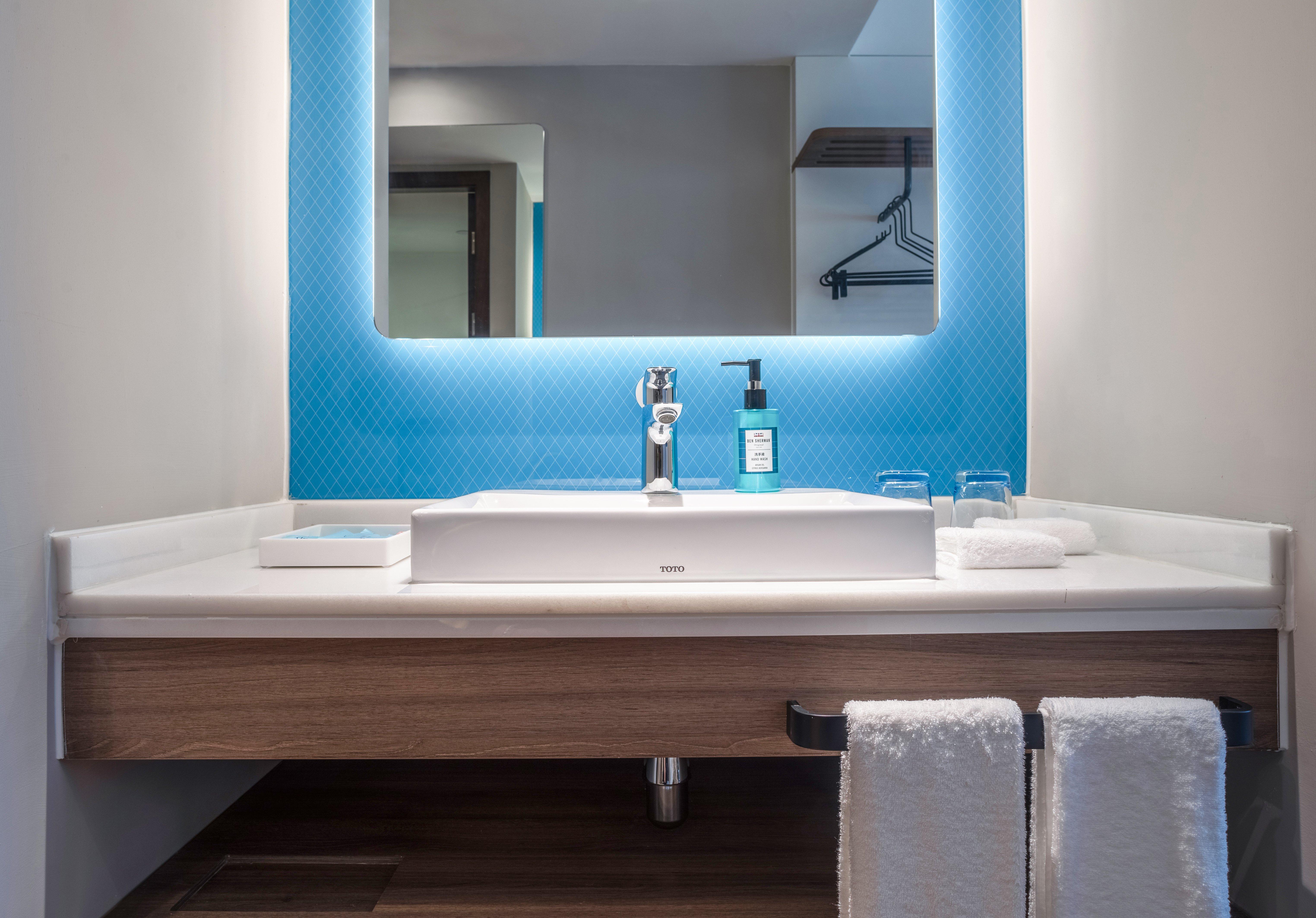 Double Accessible King Size Bed