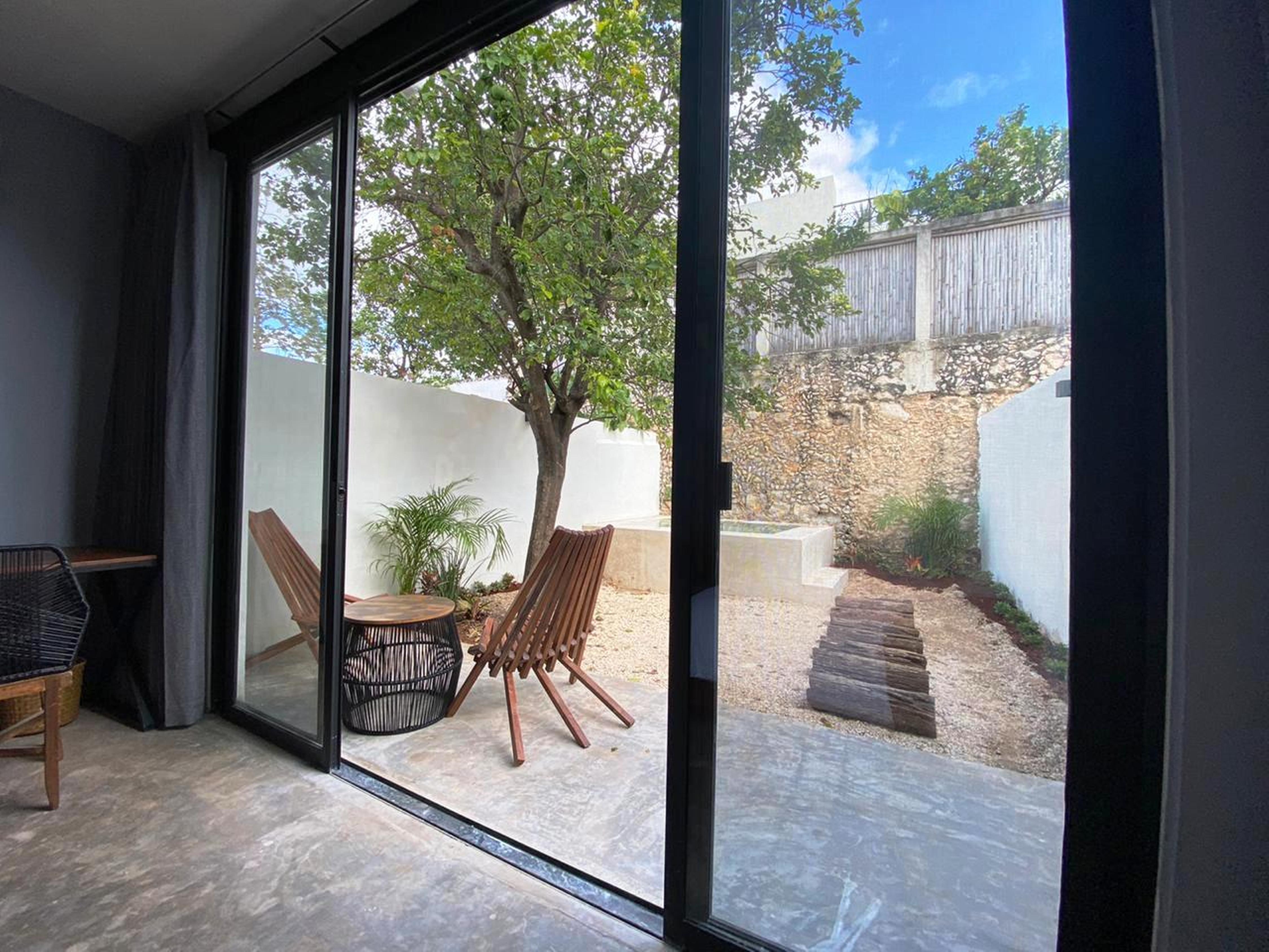 Double with Private Pool