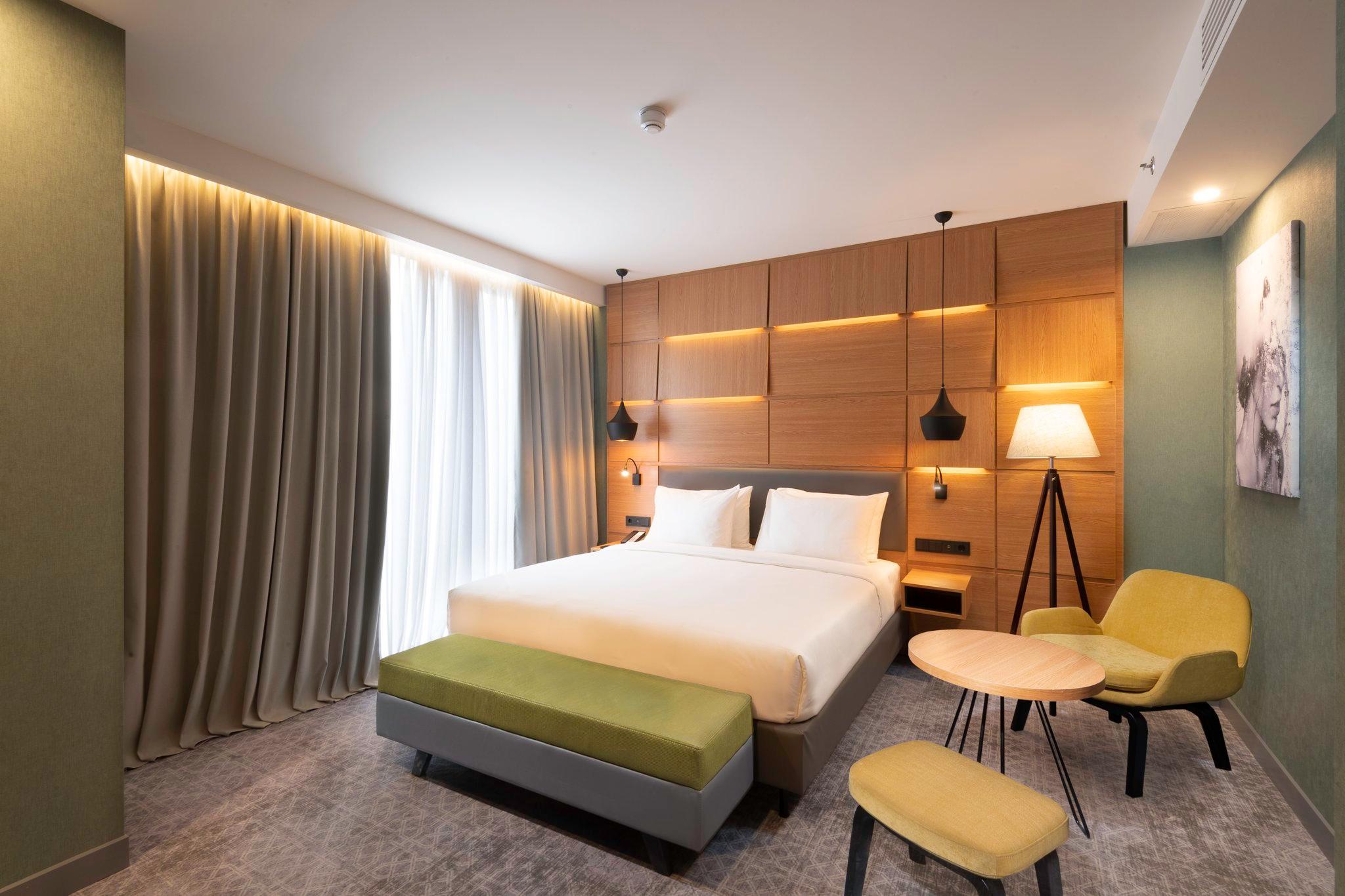 Double Executive King Bed