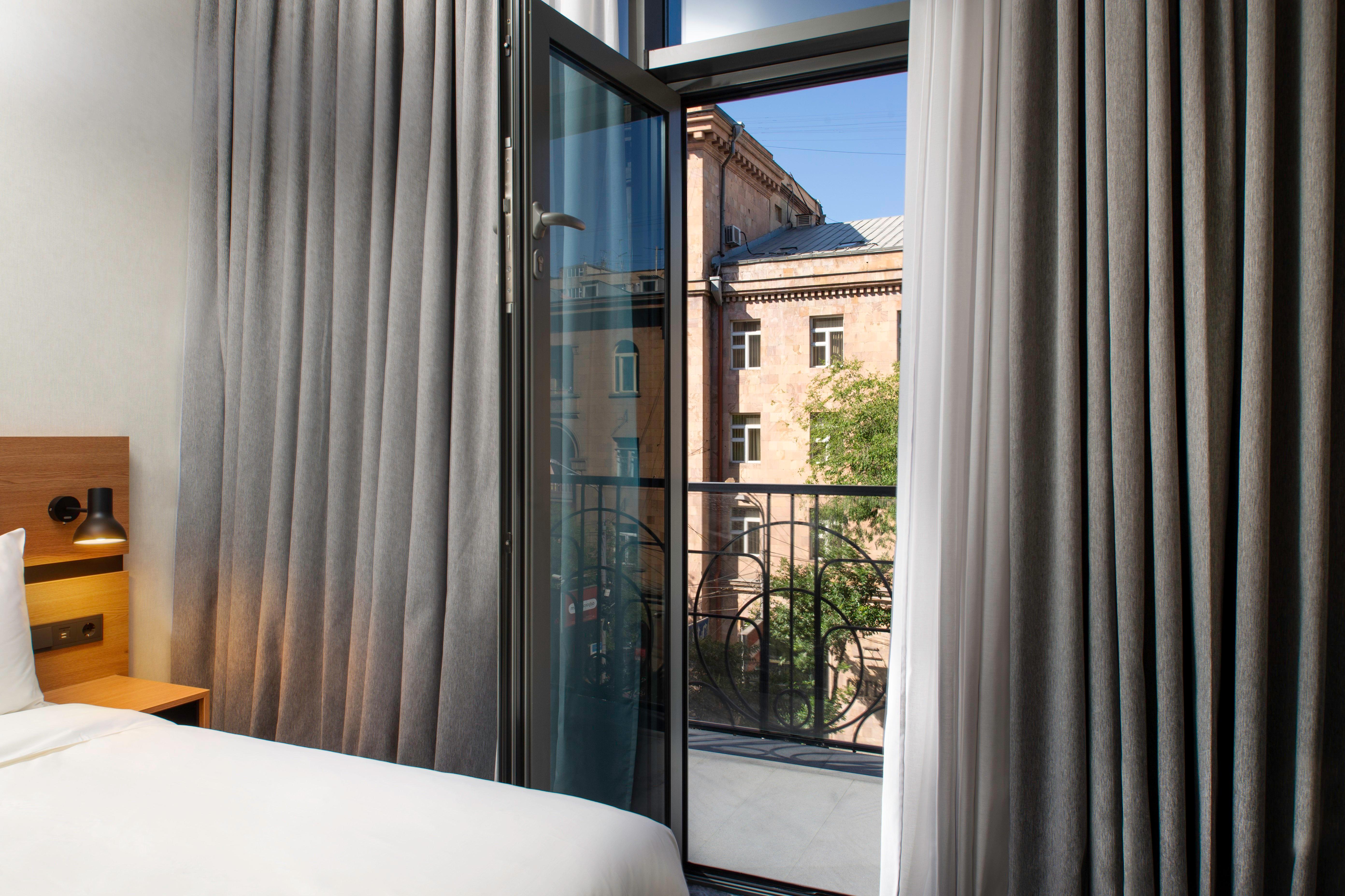 Double Queen Size Bed