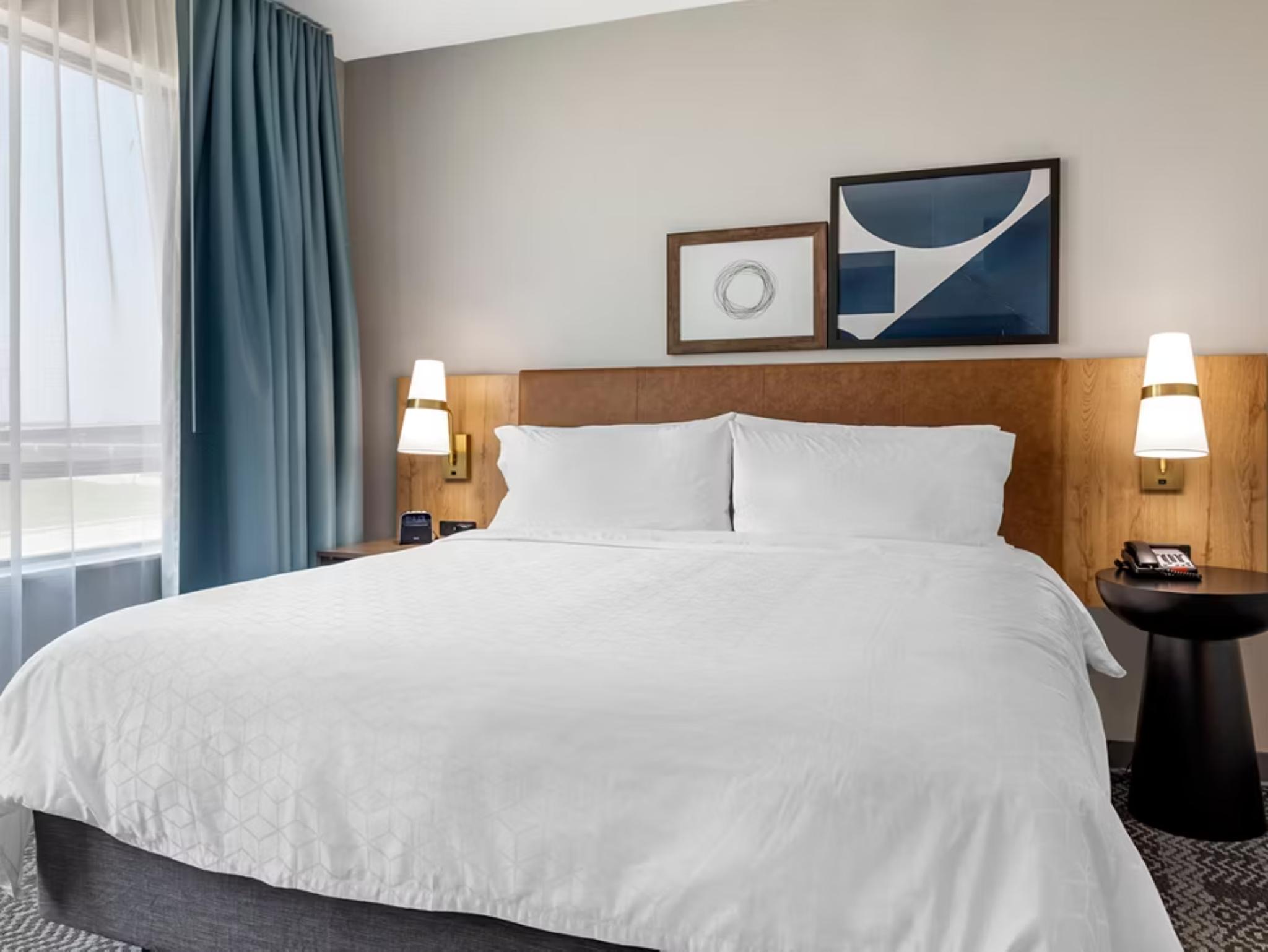 Studio King Size Bed