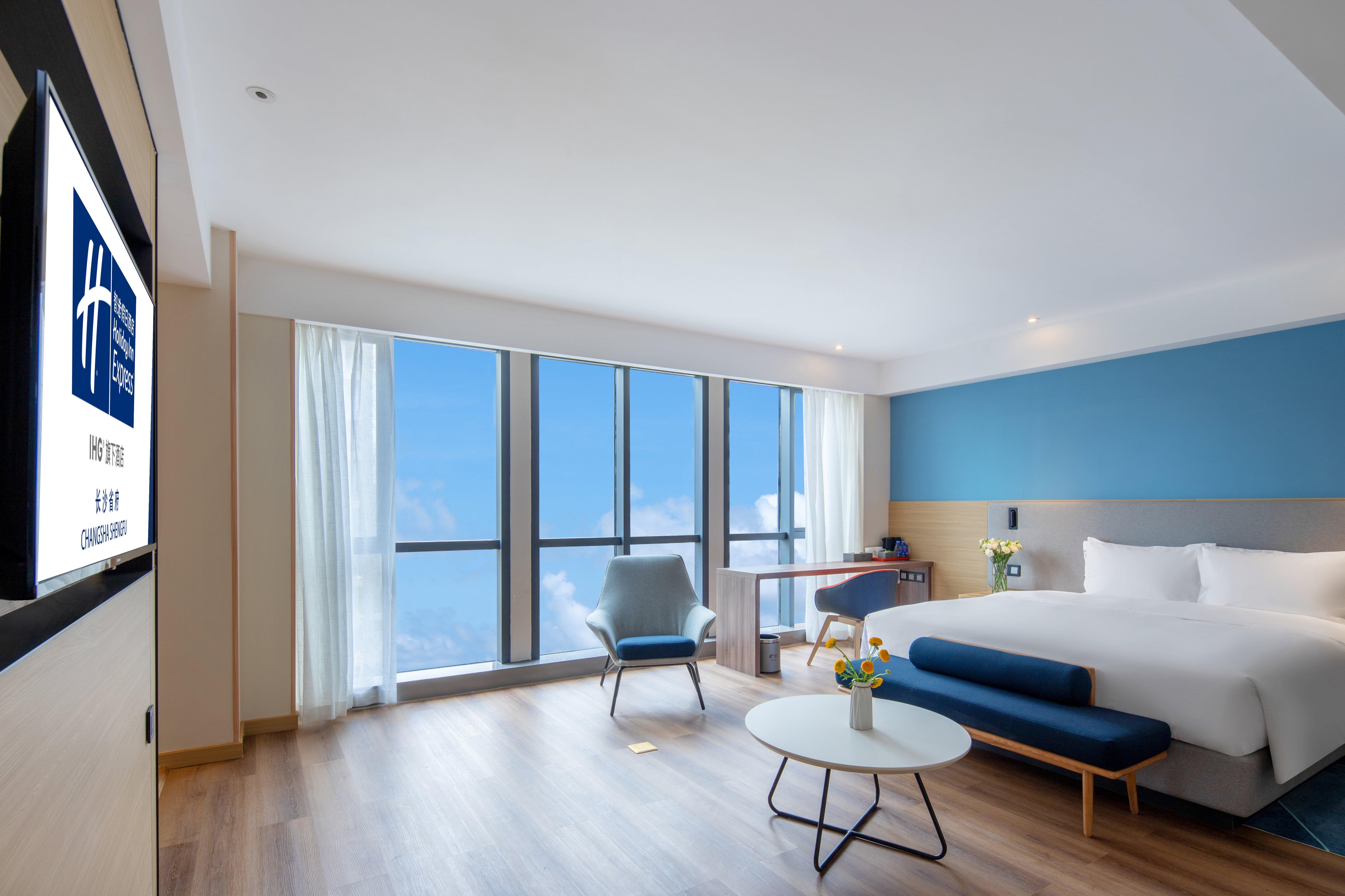 Double King Size Bed