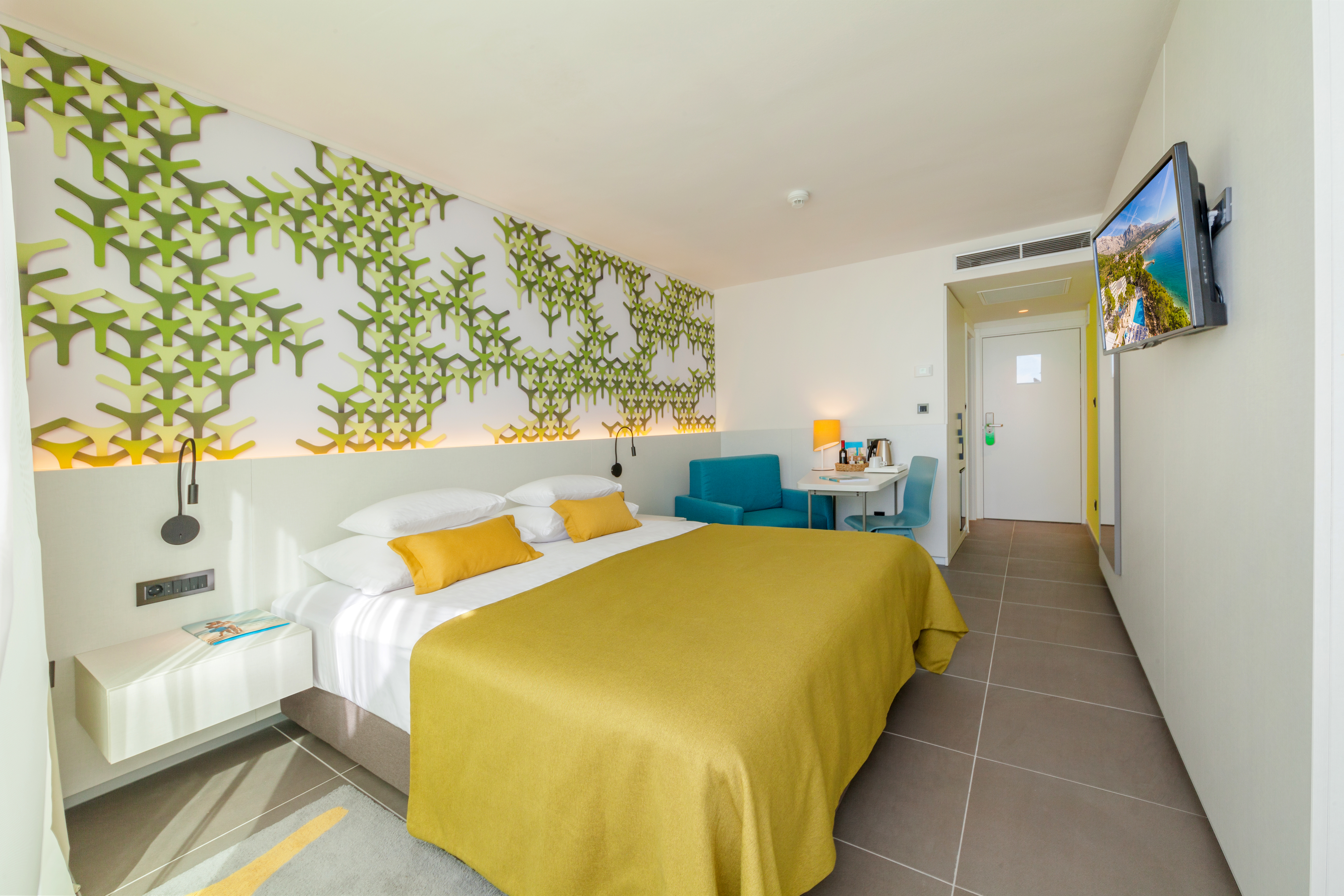 Double Side Sea View with Balcony