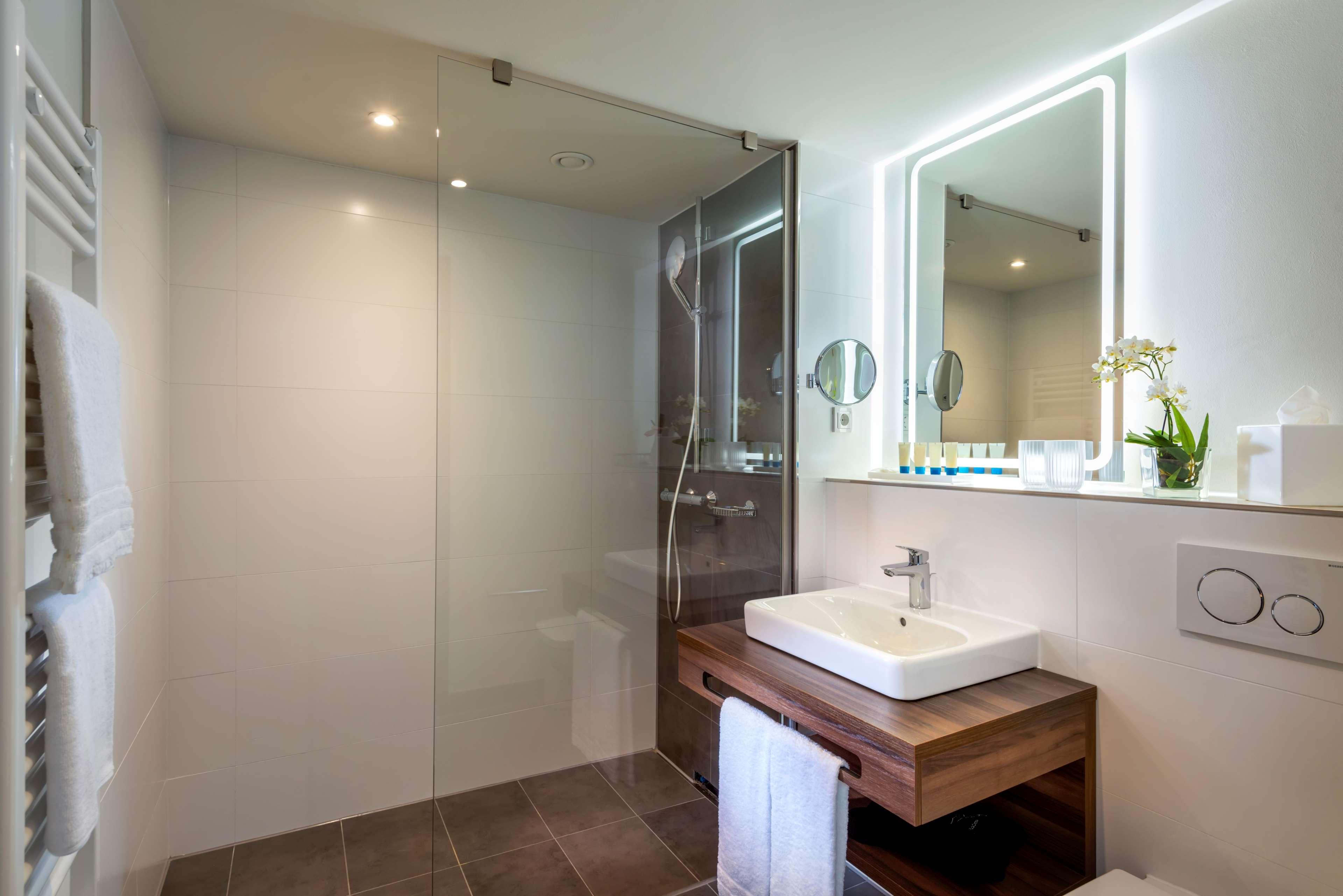 Studio King Size Bed