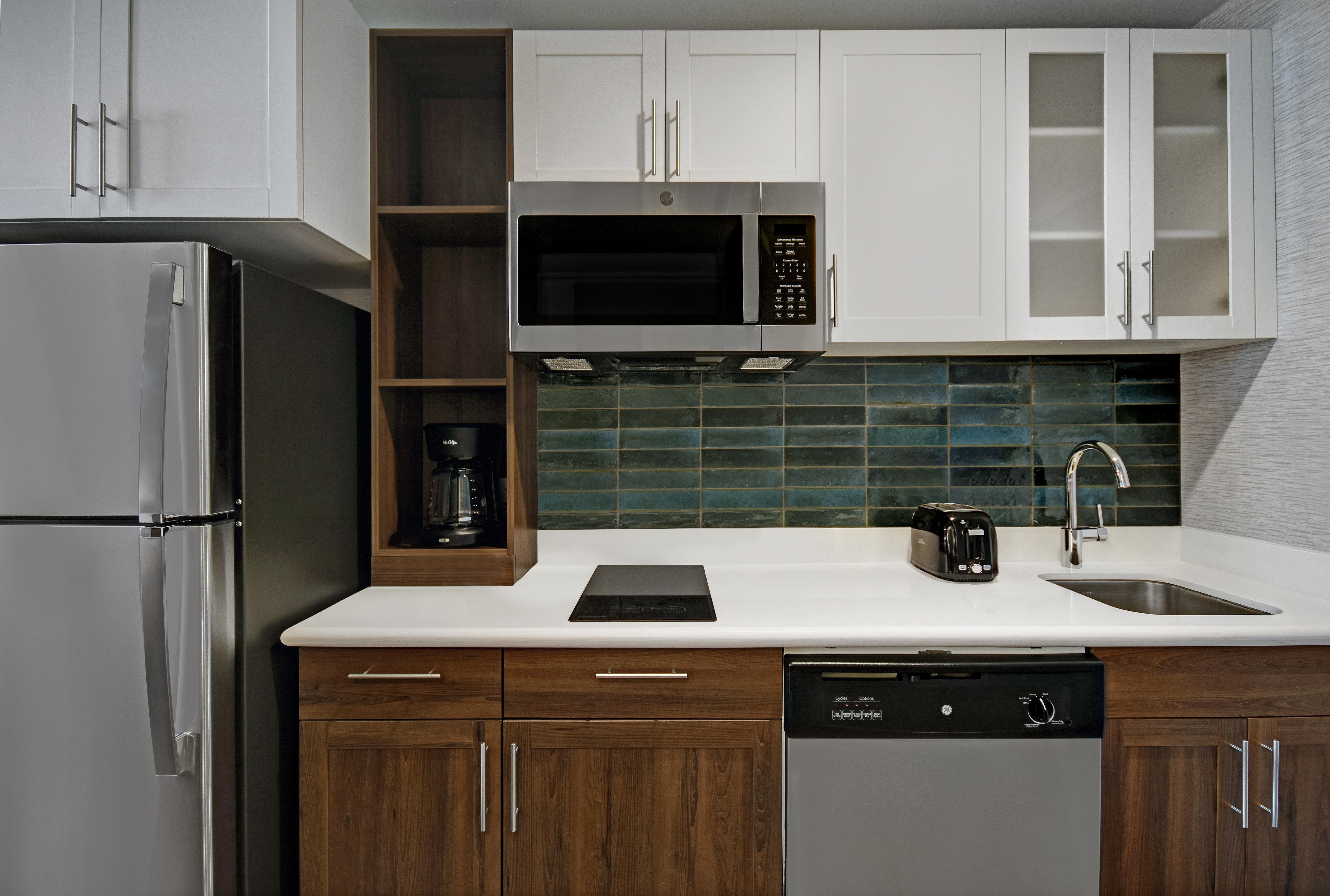 Studio Accessible King Size Bed