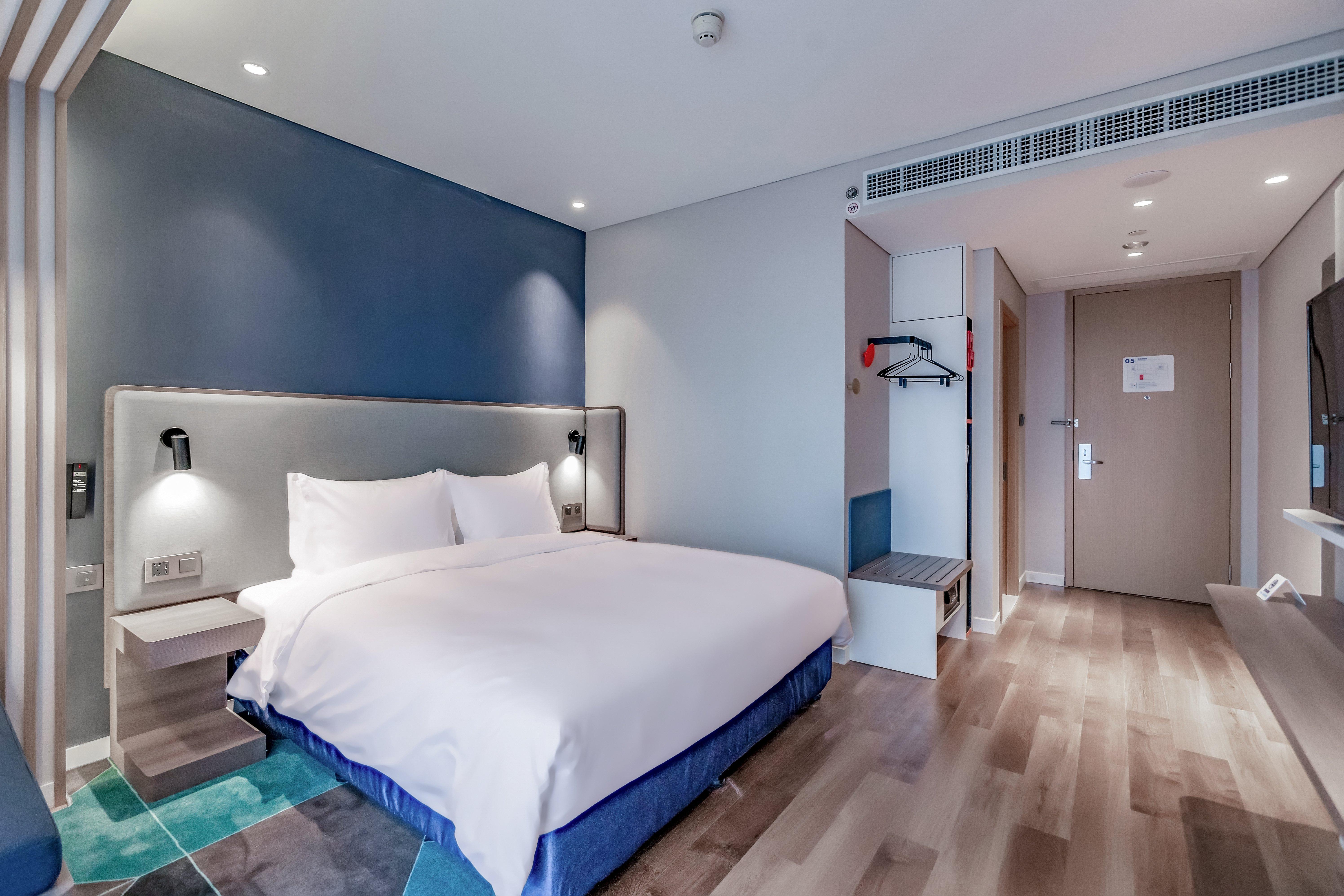 Double King Size Bed