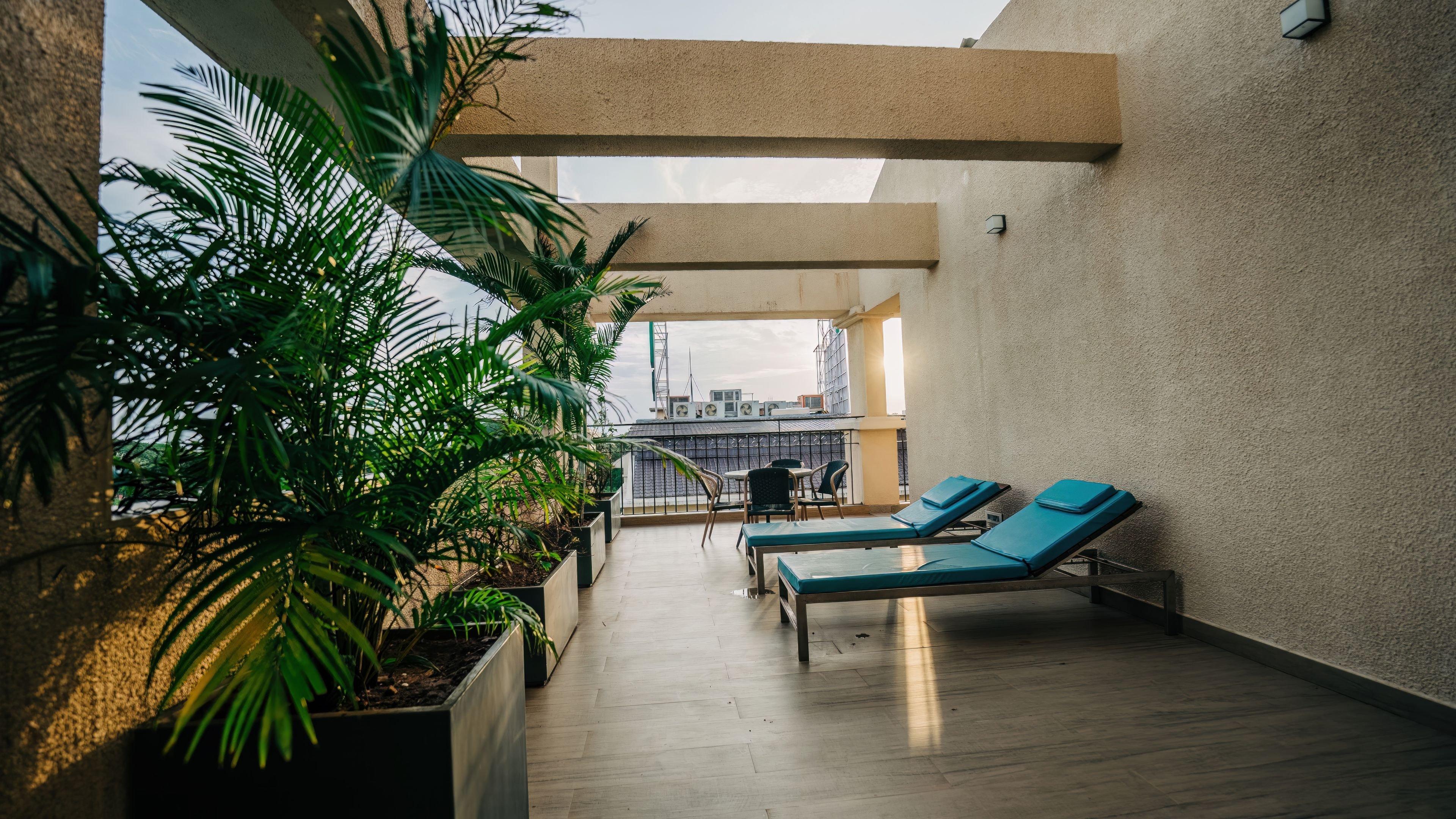 Suite with Balcony with Views