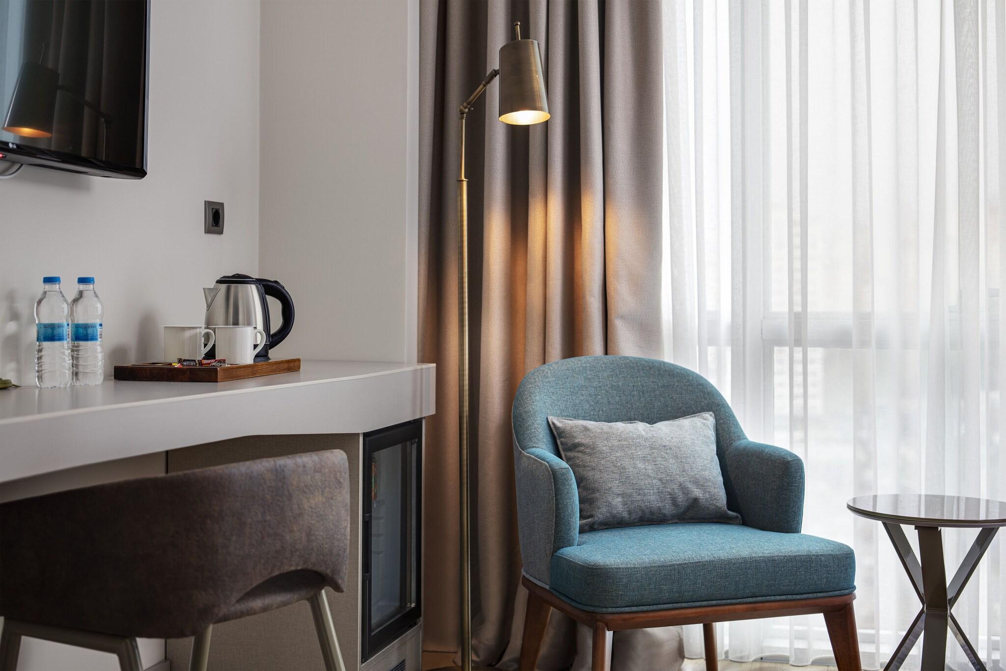 Double Deluxe King Bed