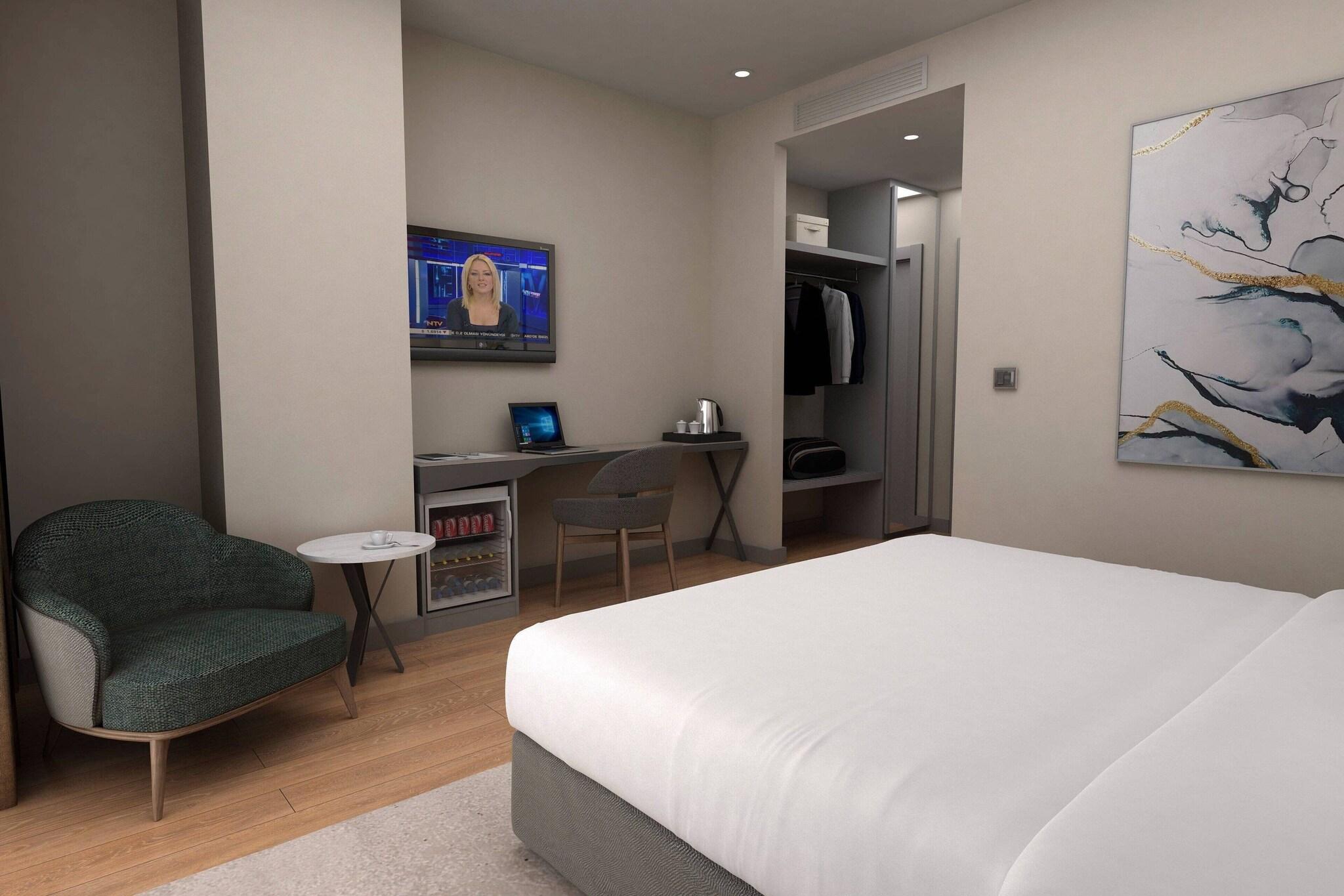 Double Deluxe King Bed