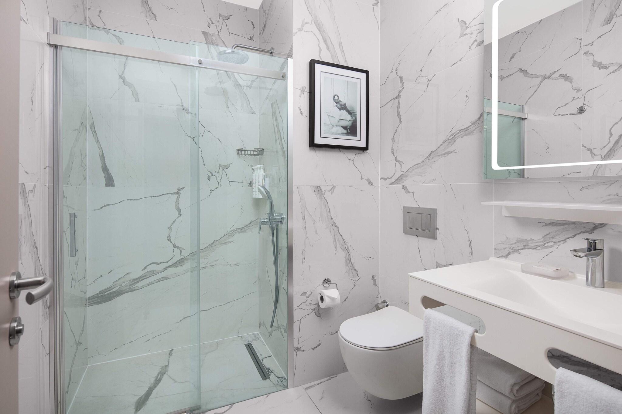 Double Superior King Bed