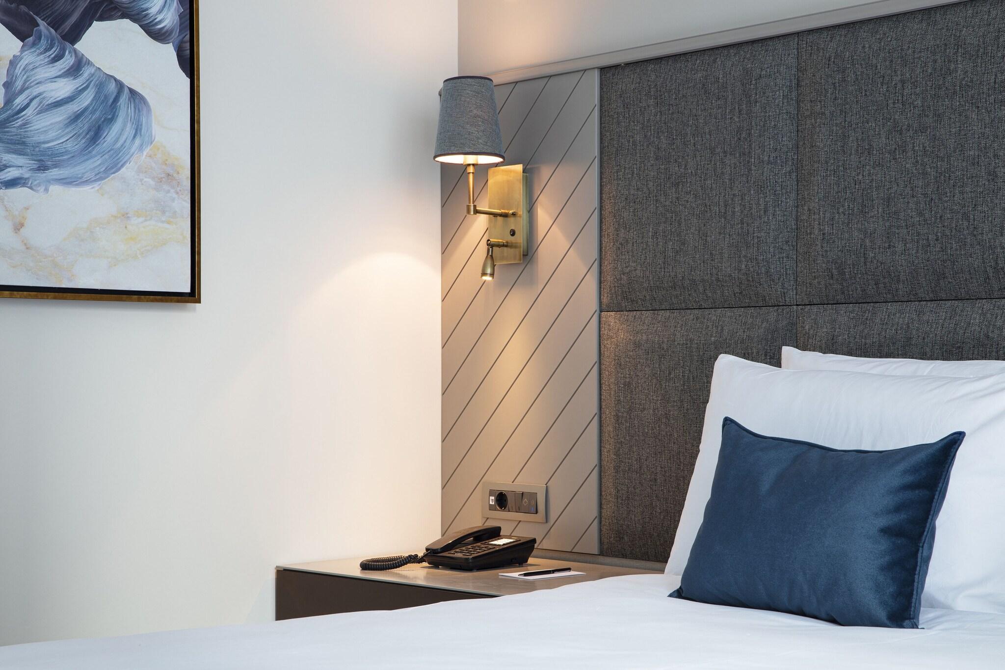 Double Superior King Bed