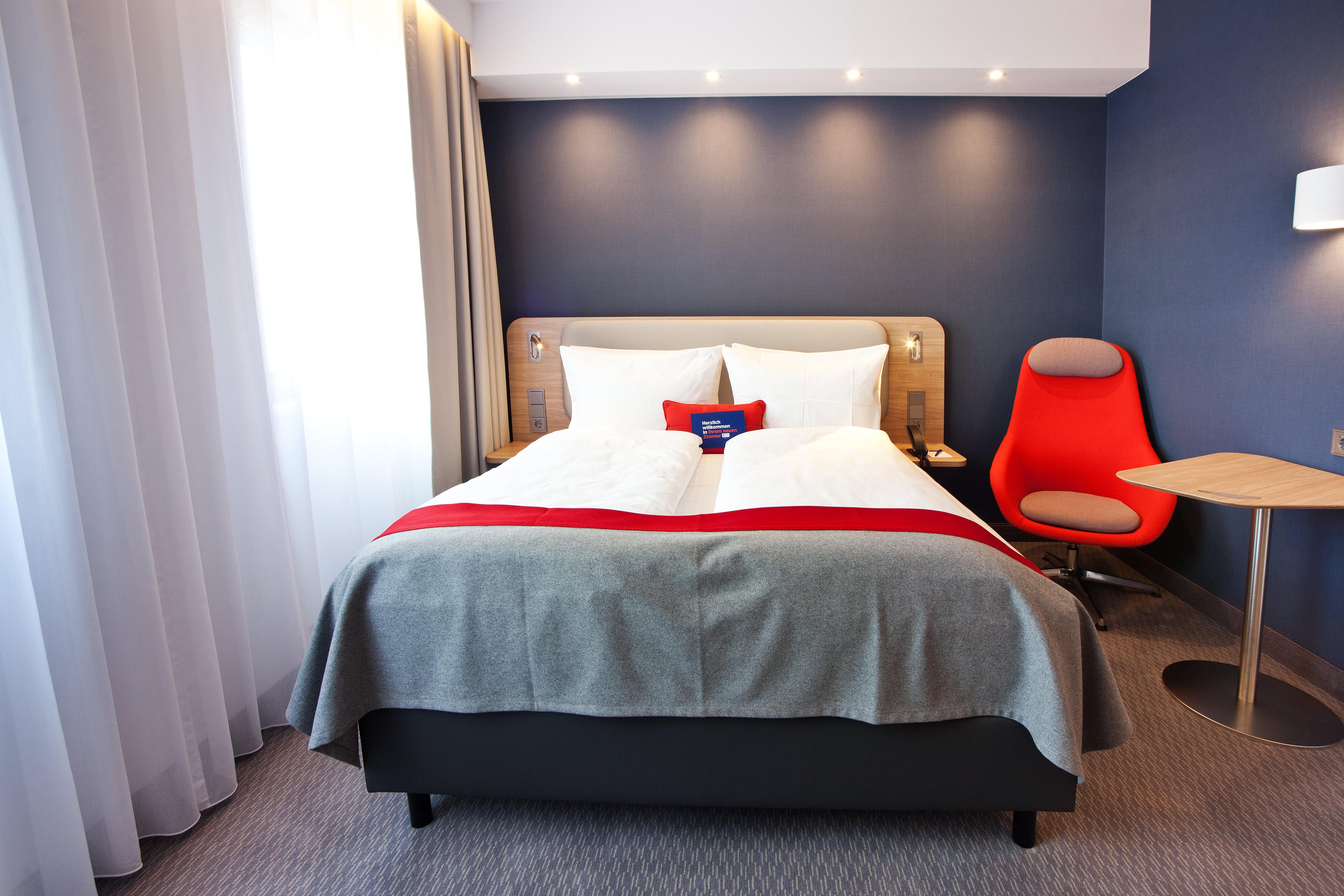 Double Queen Size Bed