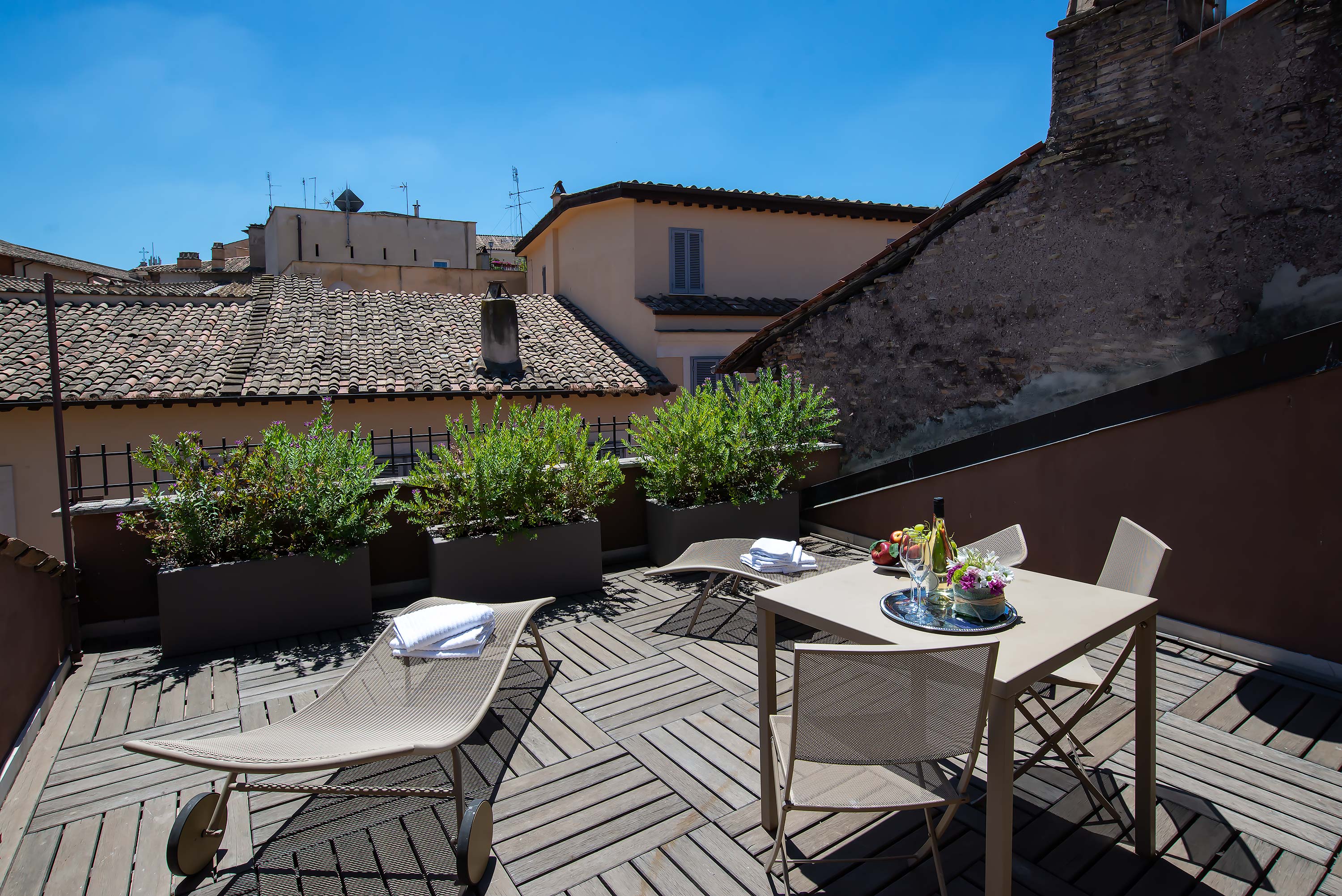 Double Deluxe City View King Bed