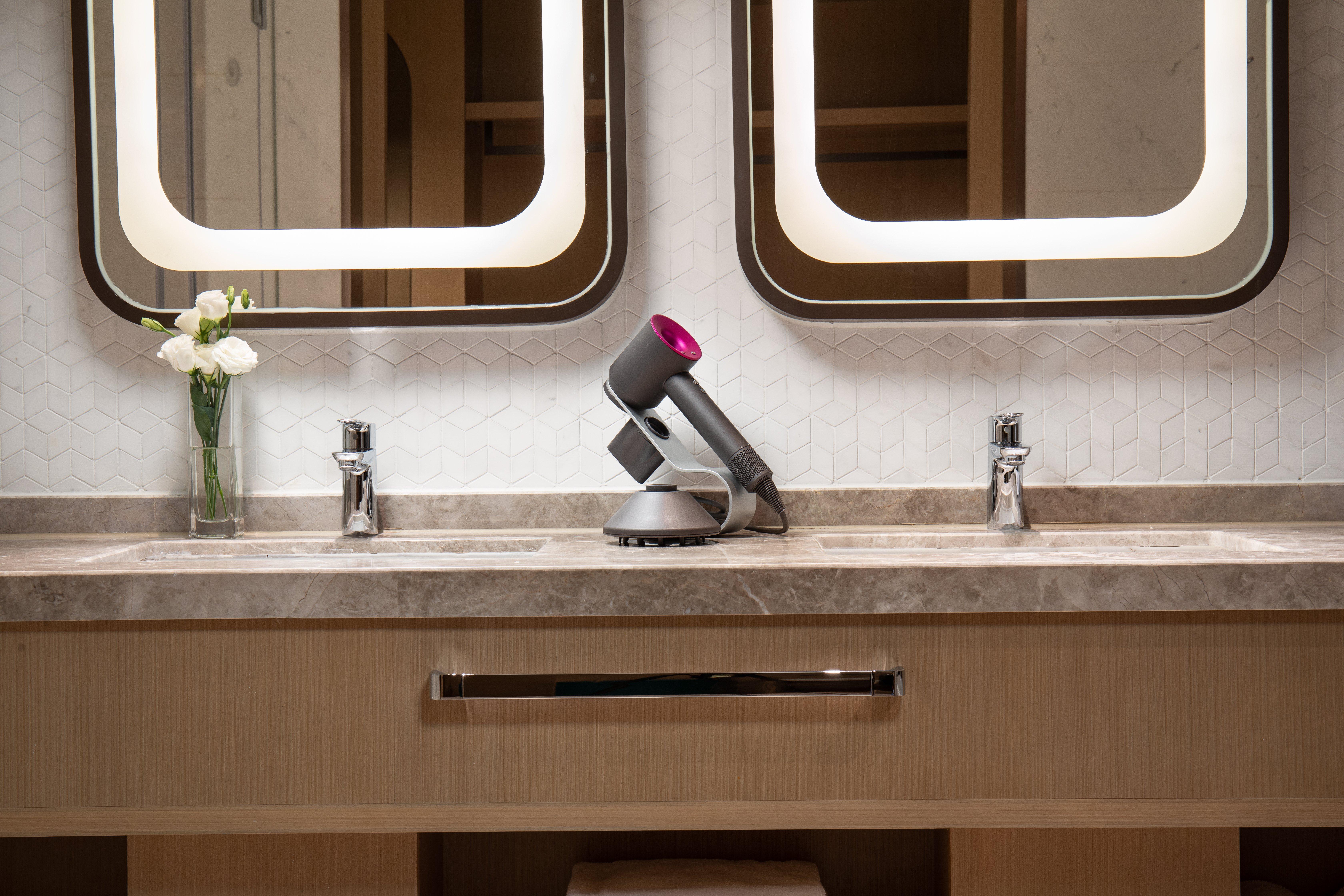 Suite with Kitchenette