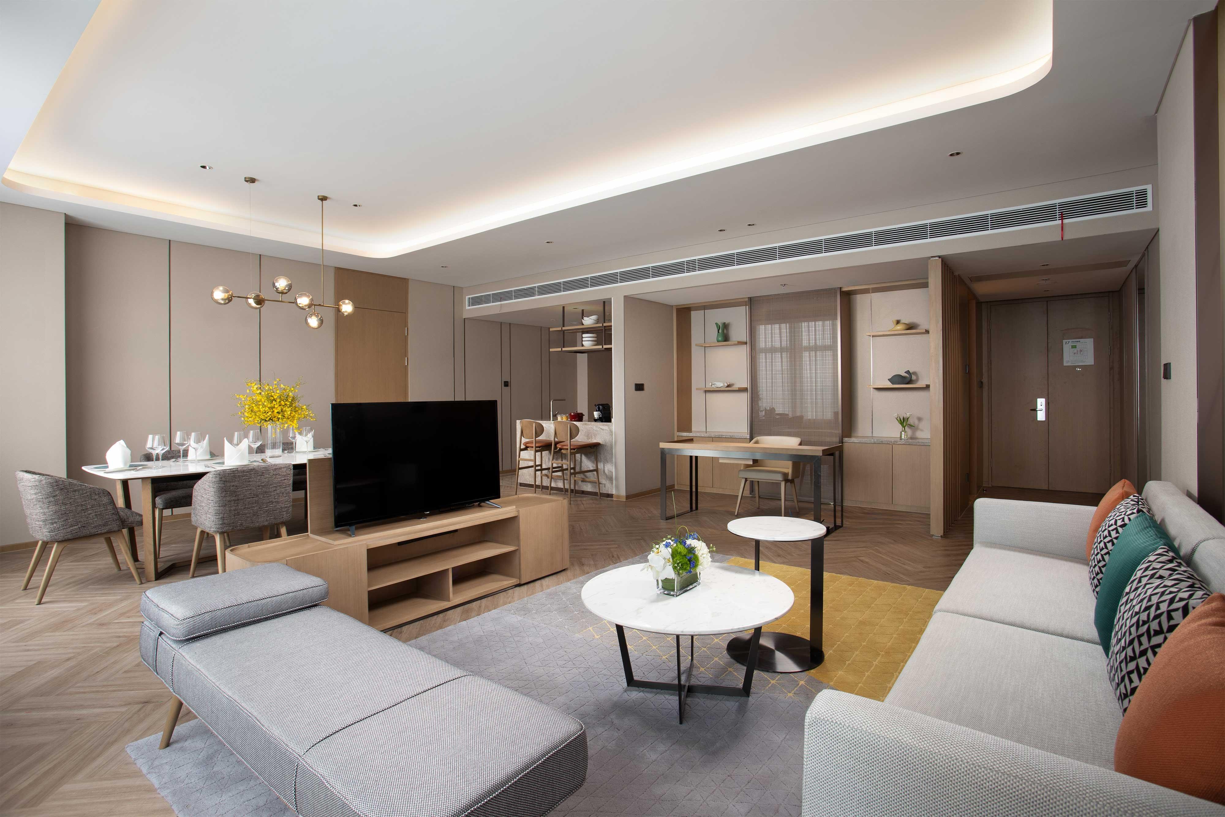 Suite with Kitchenette