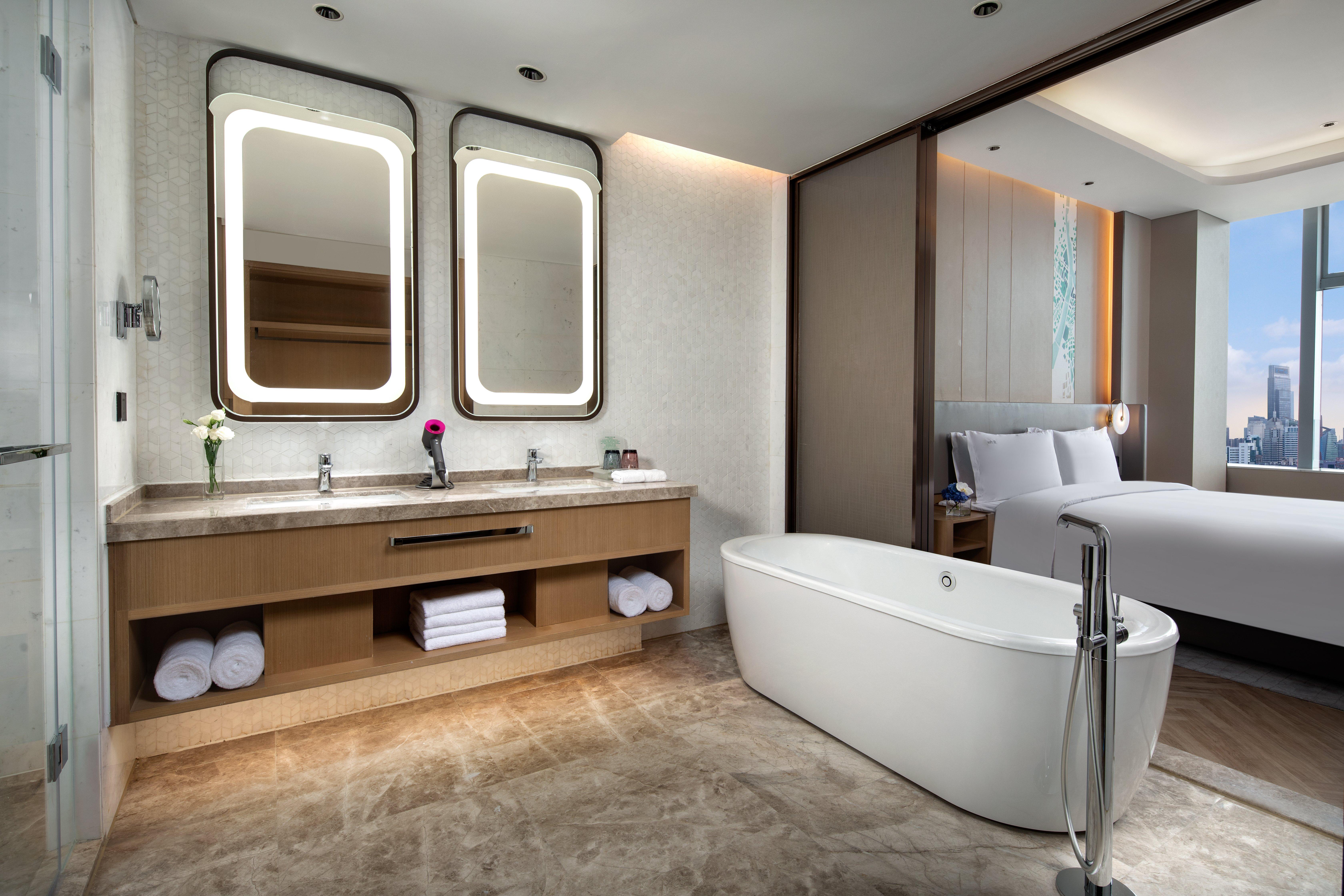 Suite with Kitchenette