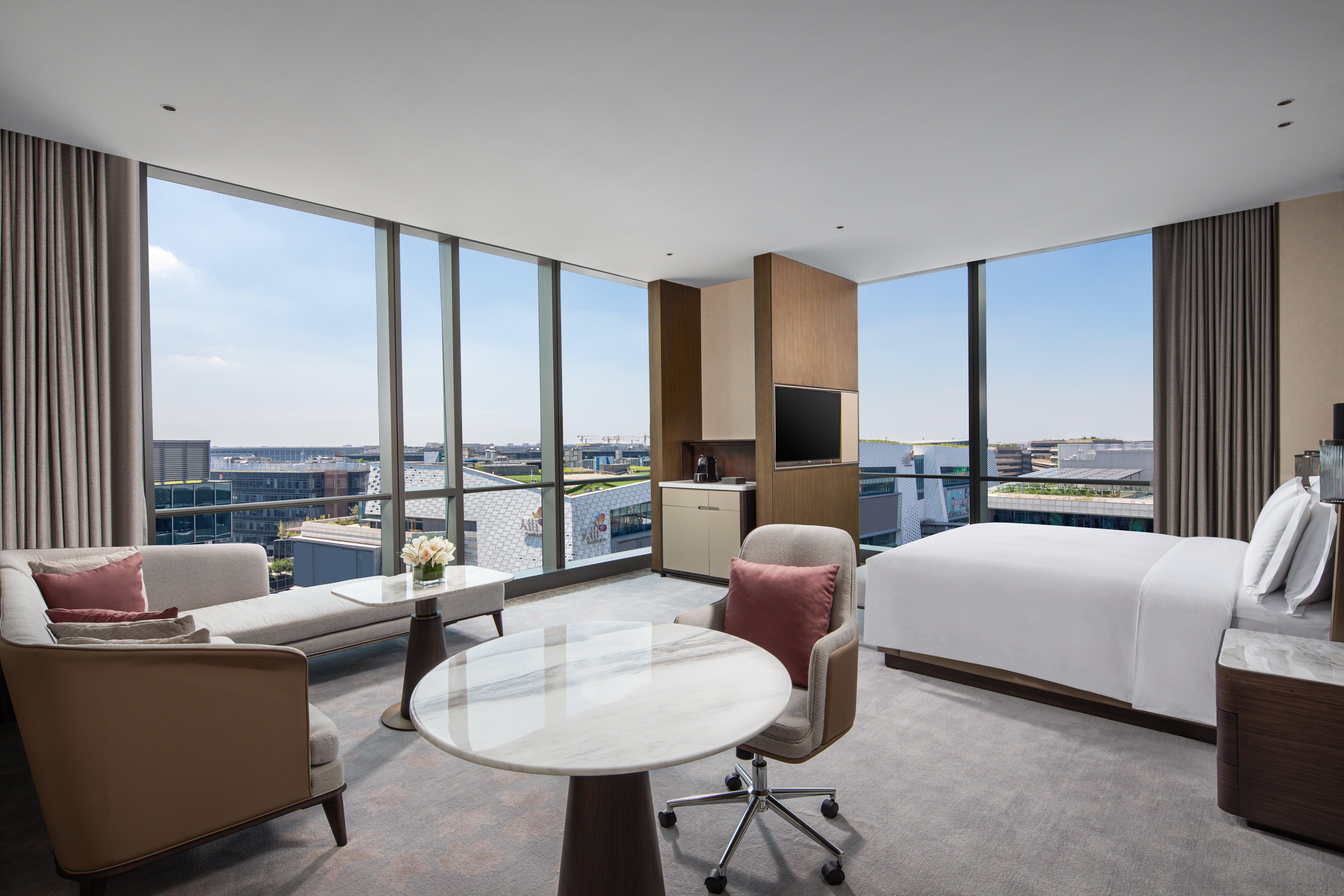 Junior Suite King Size Bed