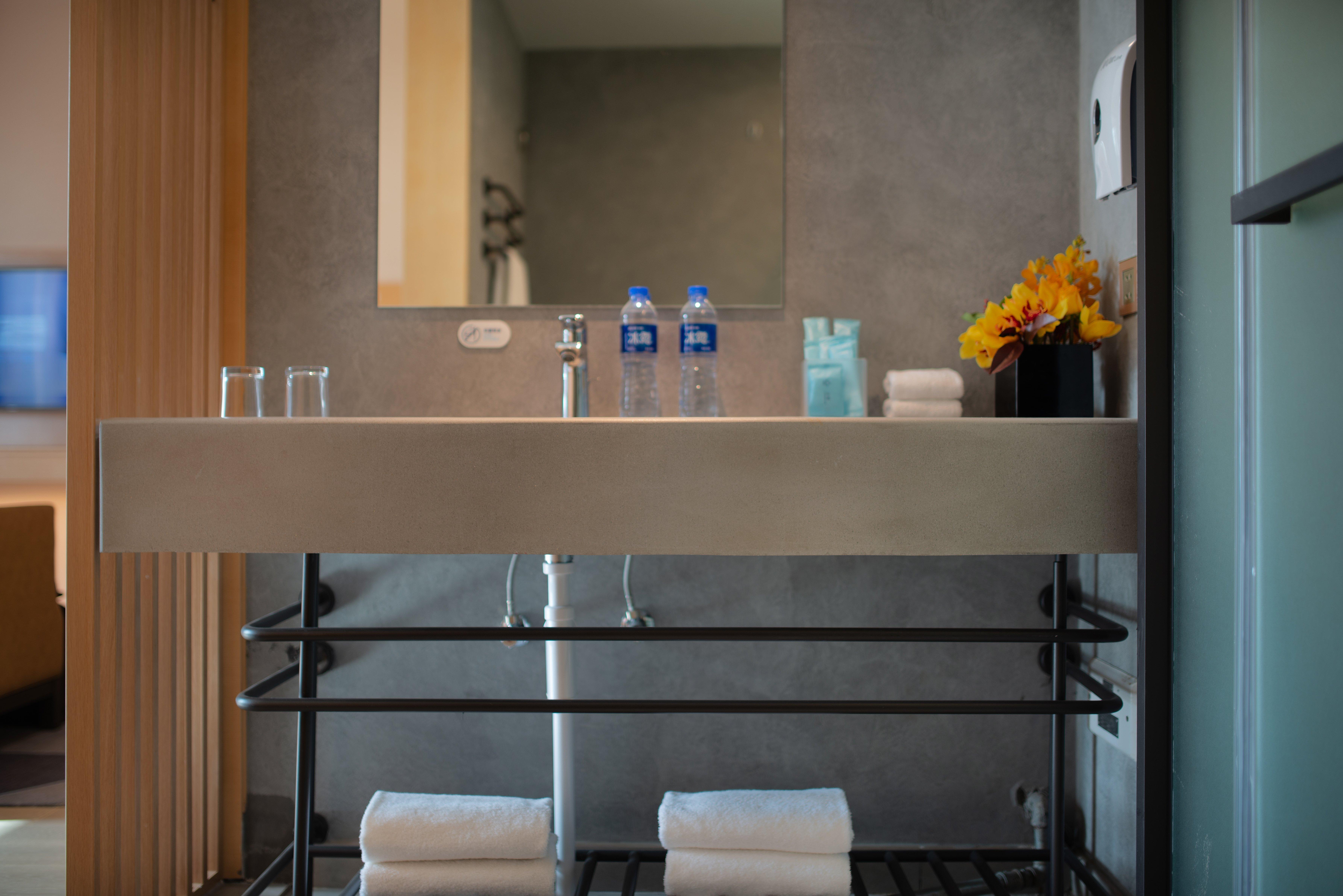 Suite Queen Size Bed