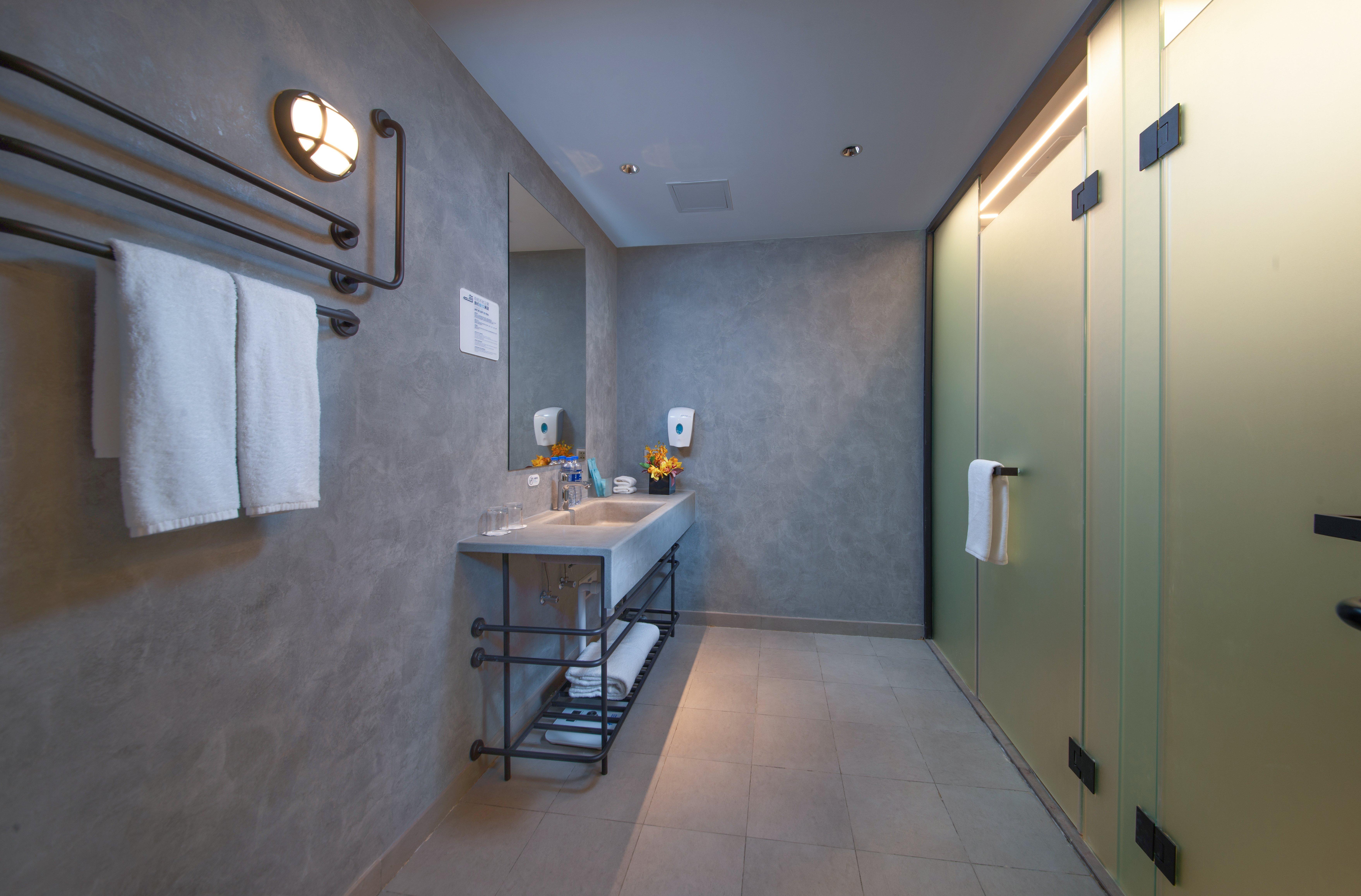 Double Queen Size Bed