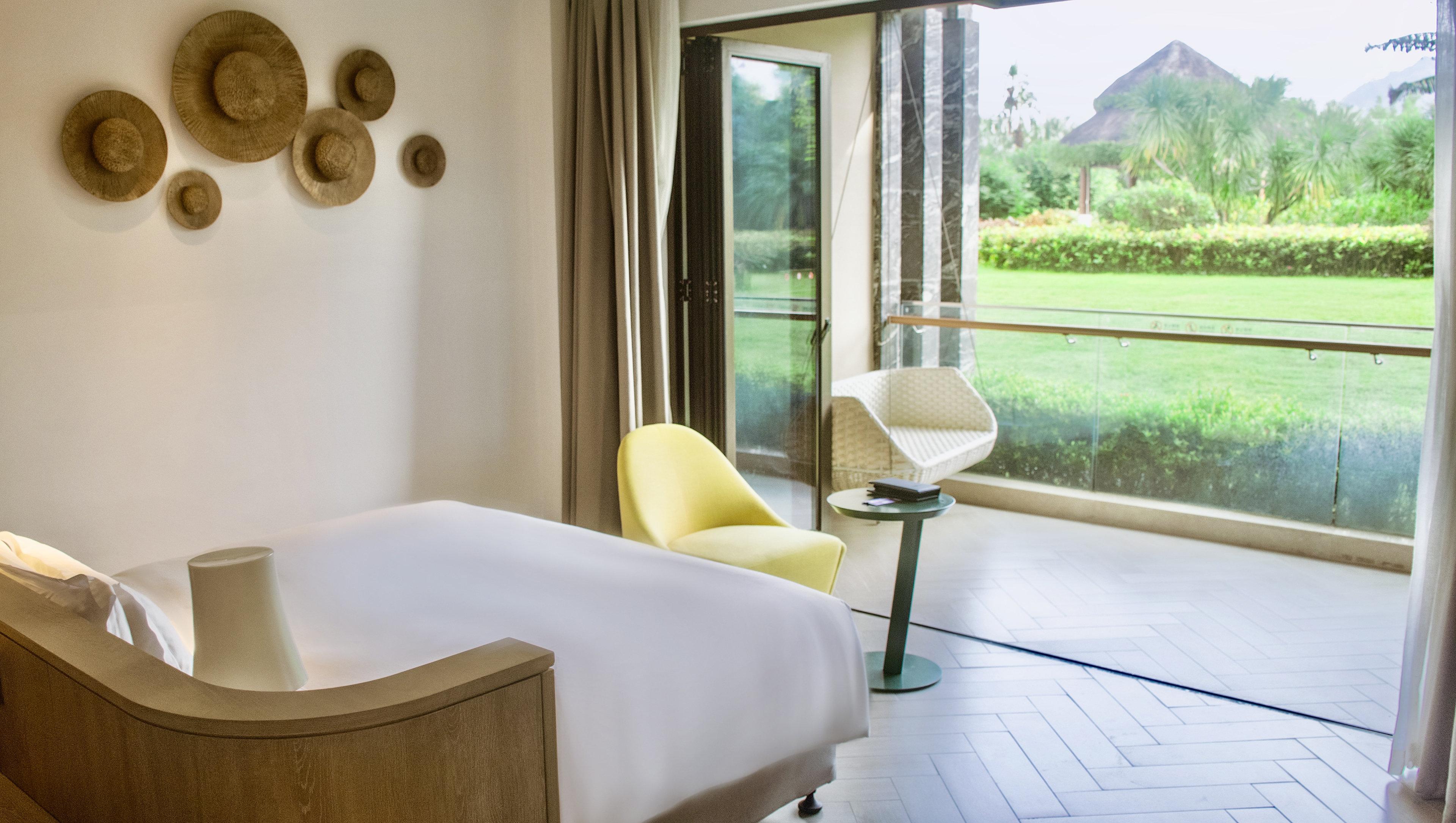 Double Garden View King Bed