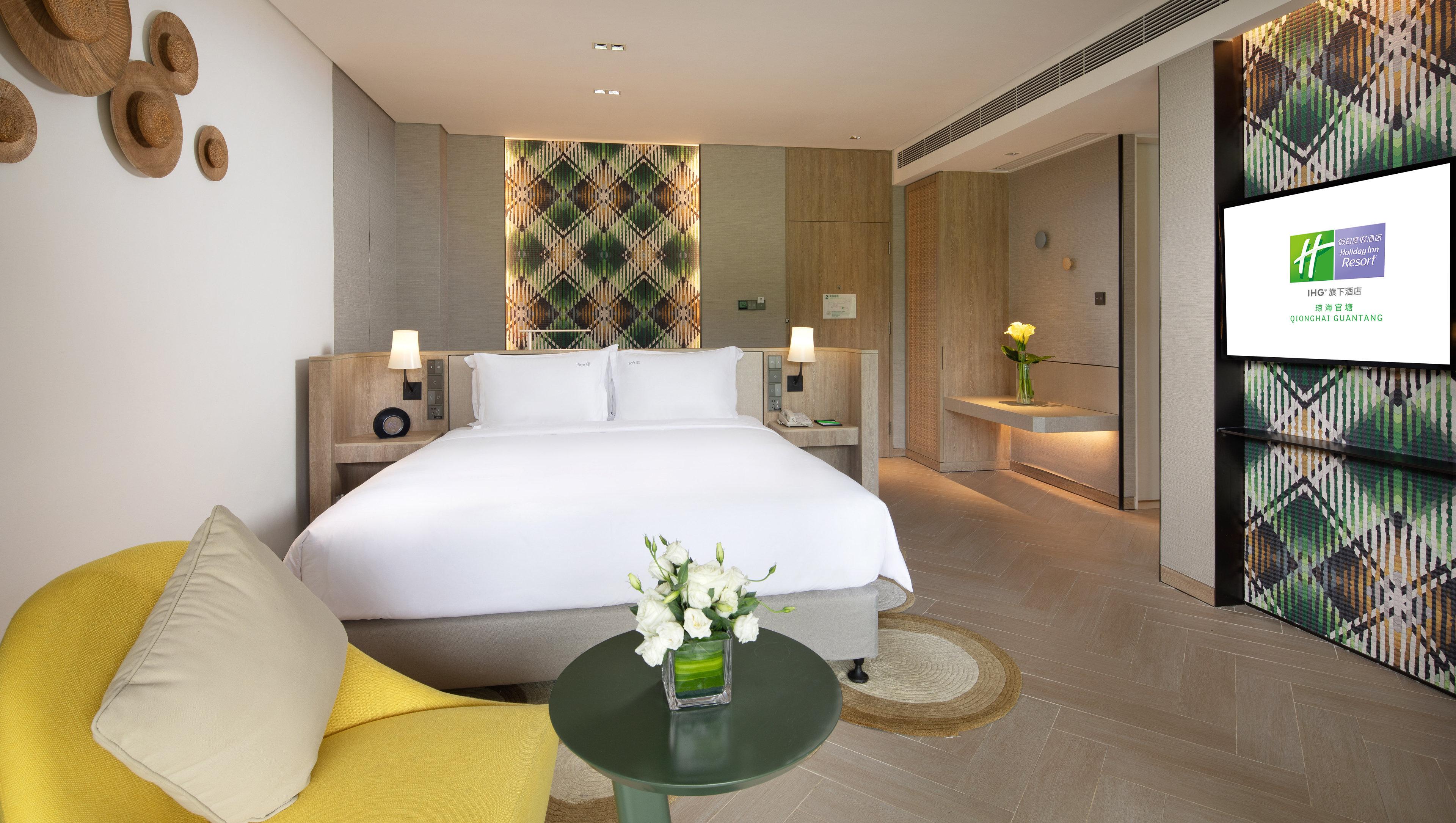 Double Garden View King Bed