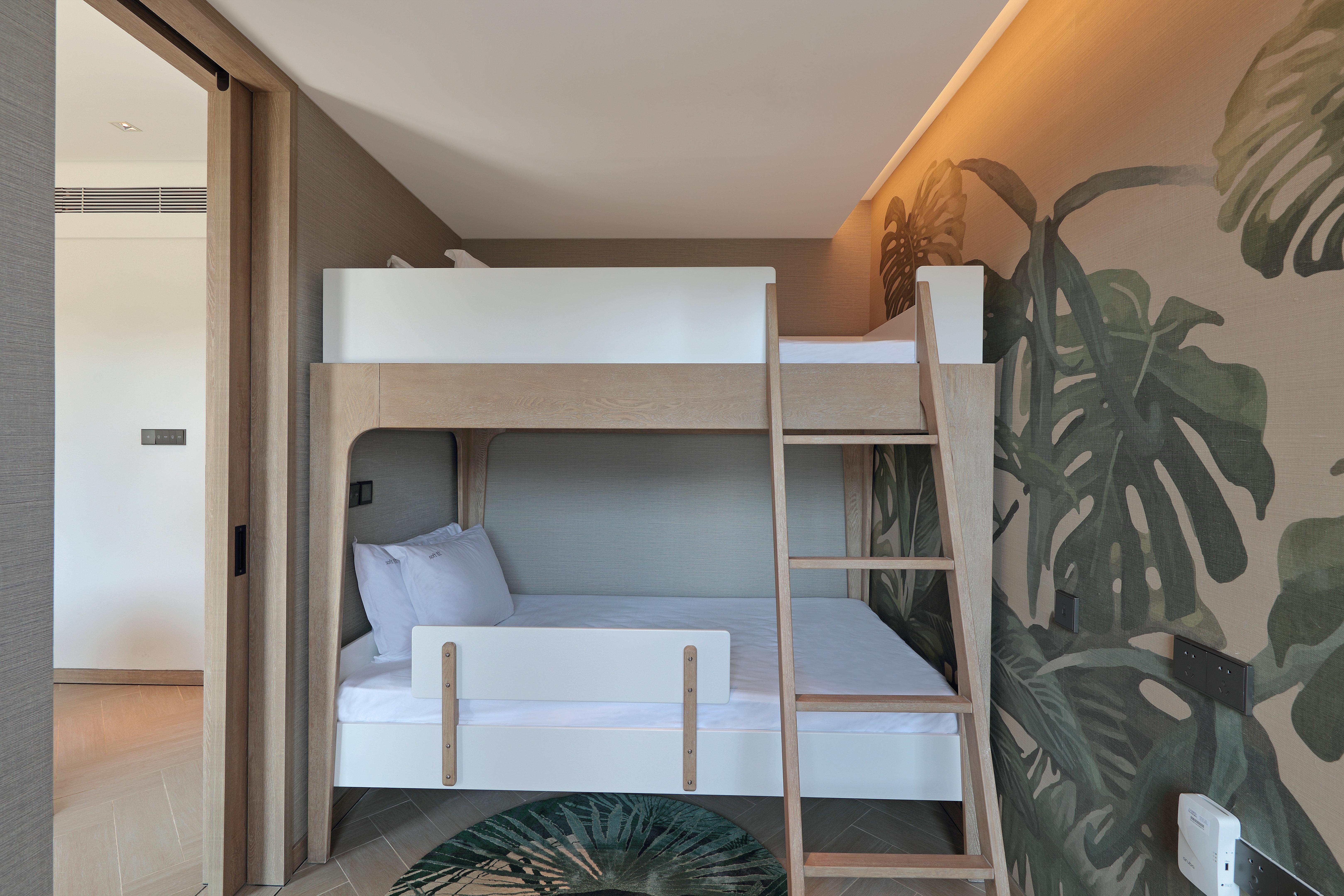 Suite Garden View King Bed