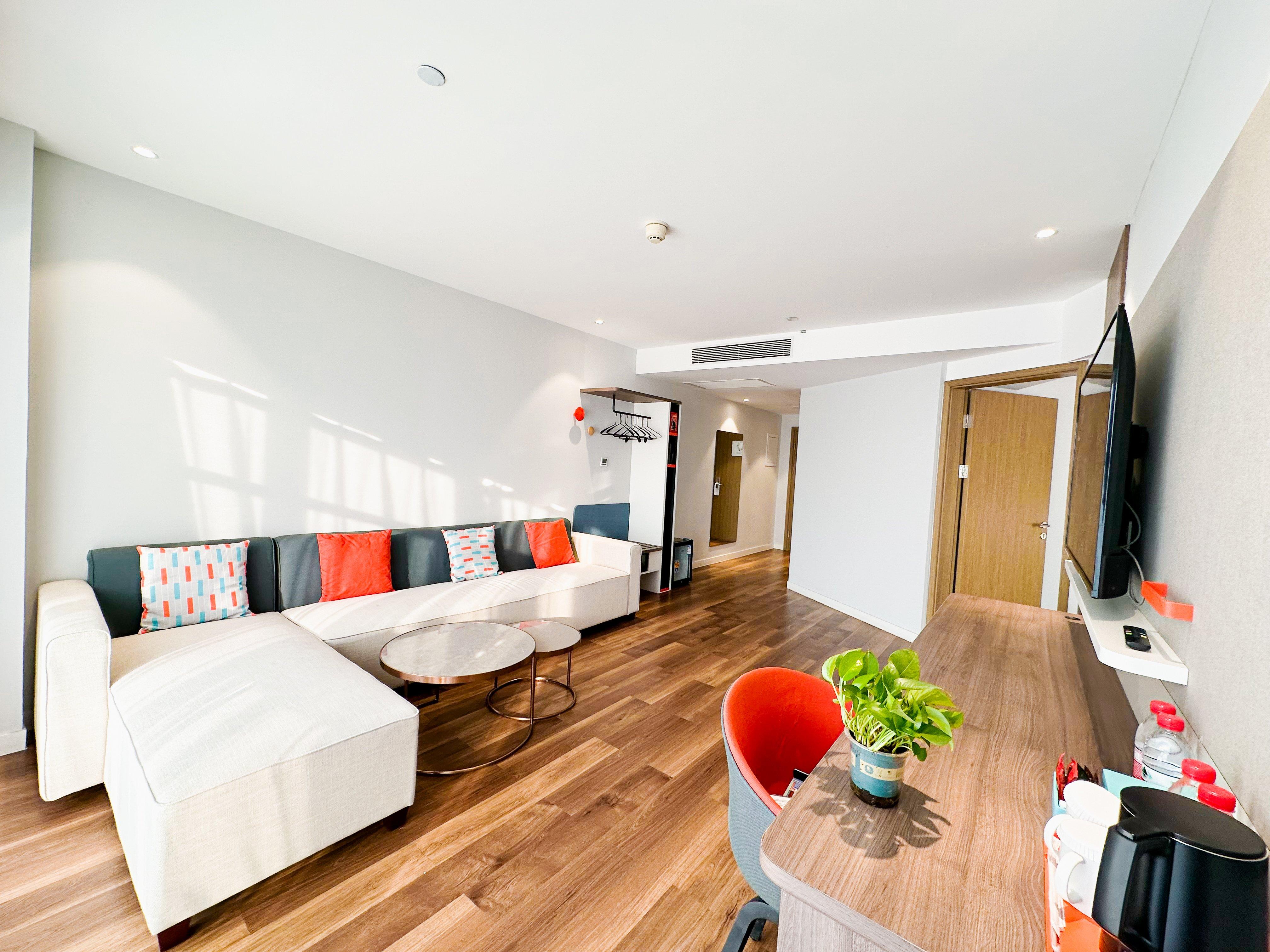 Suite King Bed One Bedroom 