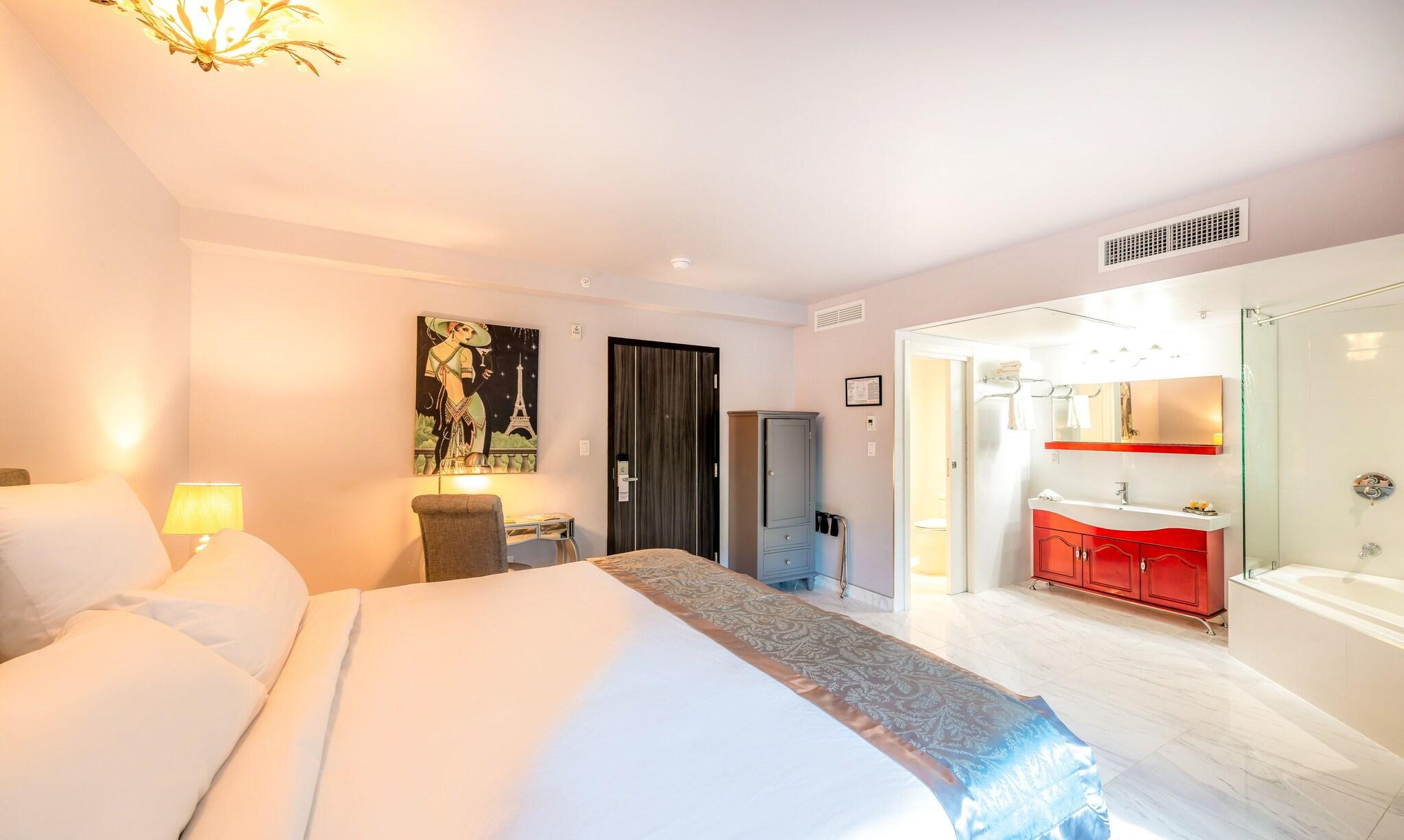 Double Deluxe King Bed