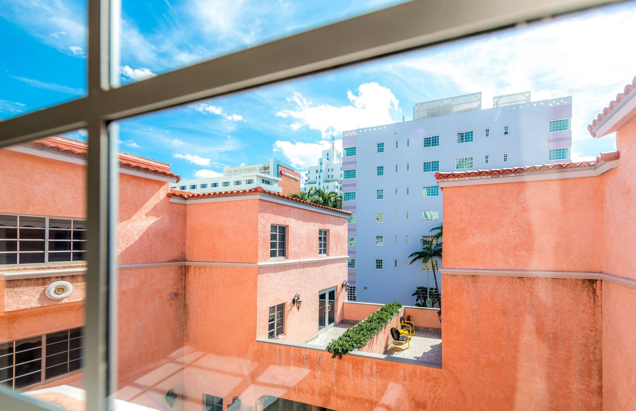 Double Deluxe Two Queen Beds