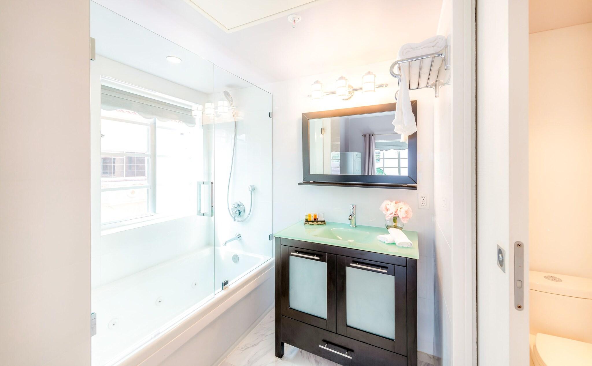 Studio King Size Bed