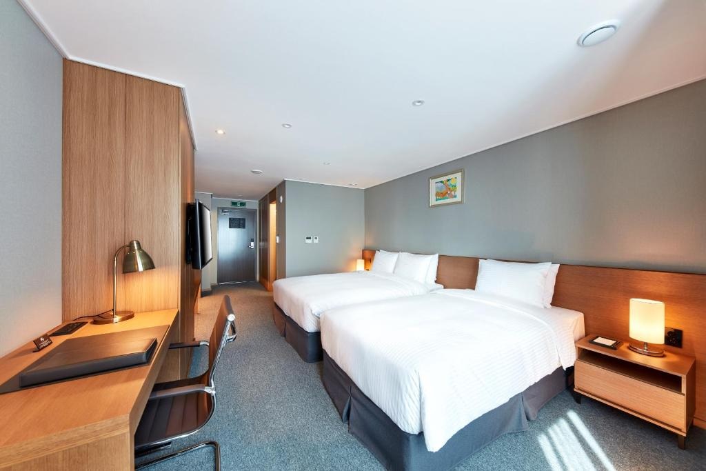 Double or Twin Standard