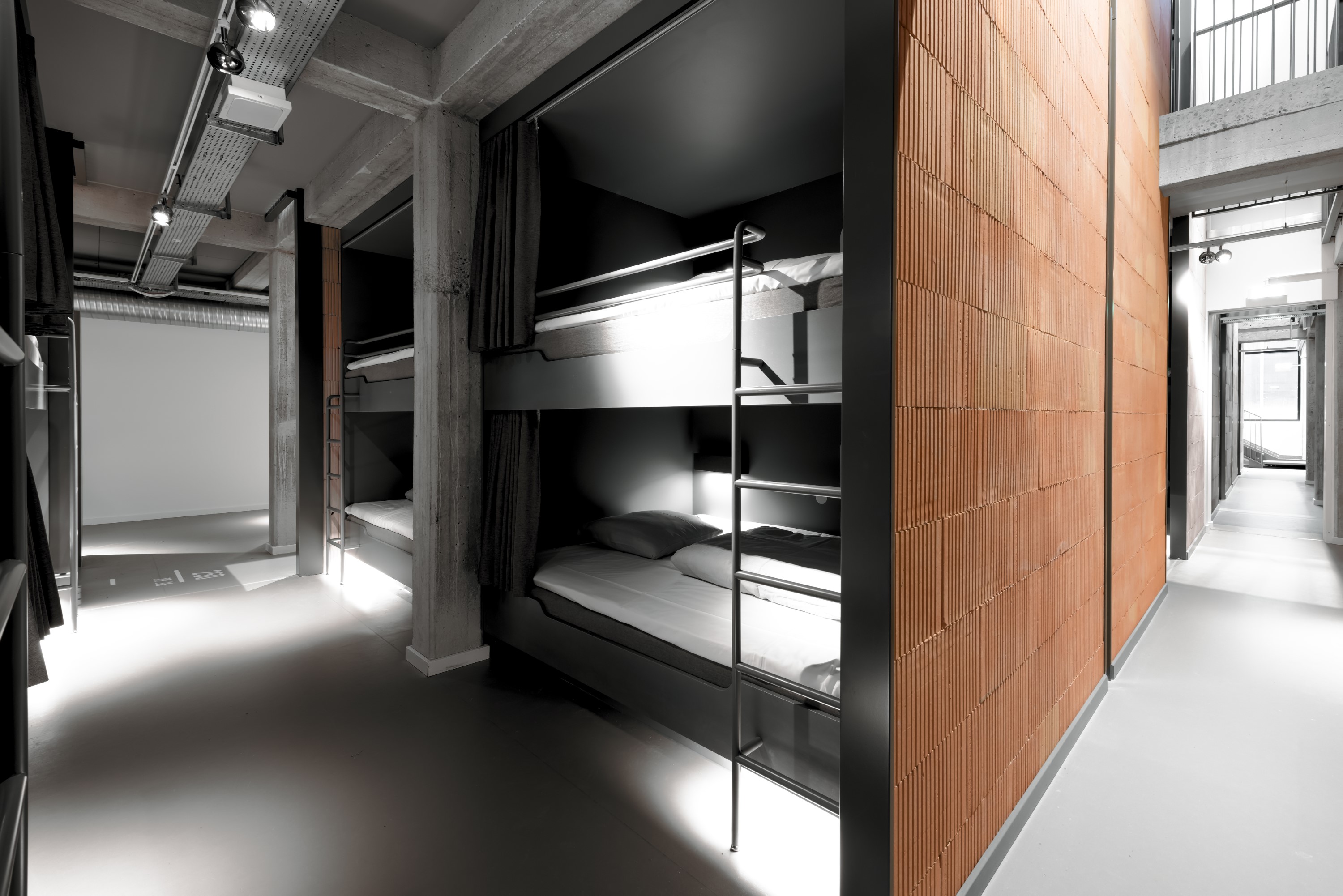 Bed in Dormitory Bunk Bed with Shared Bathroom