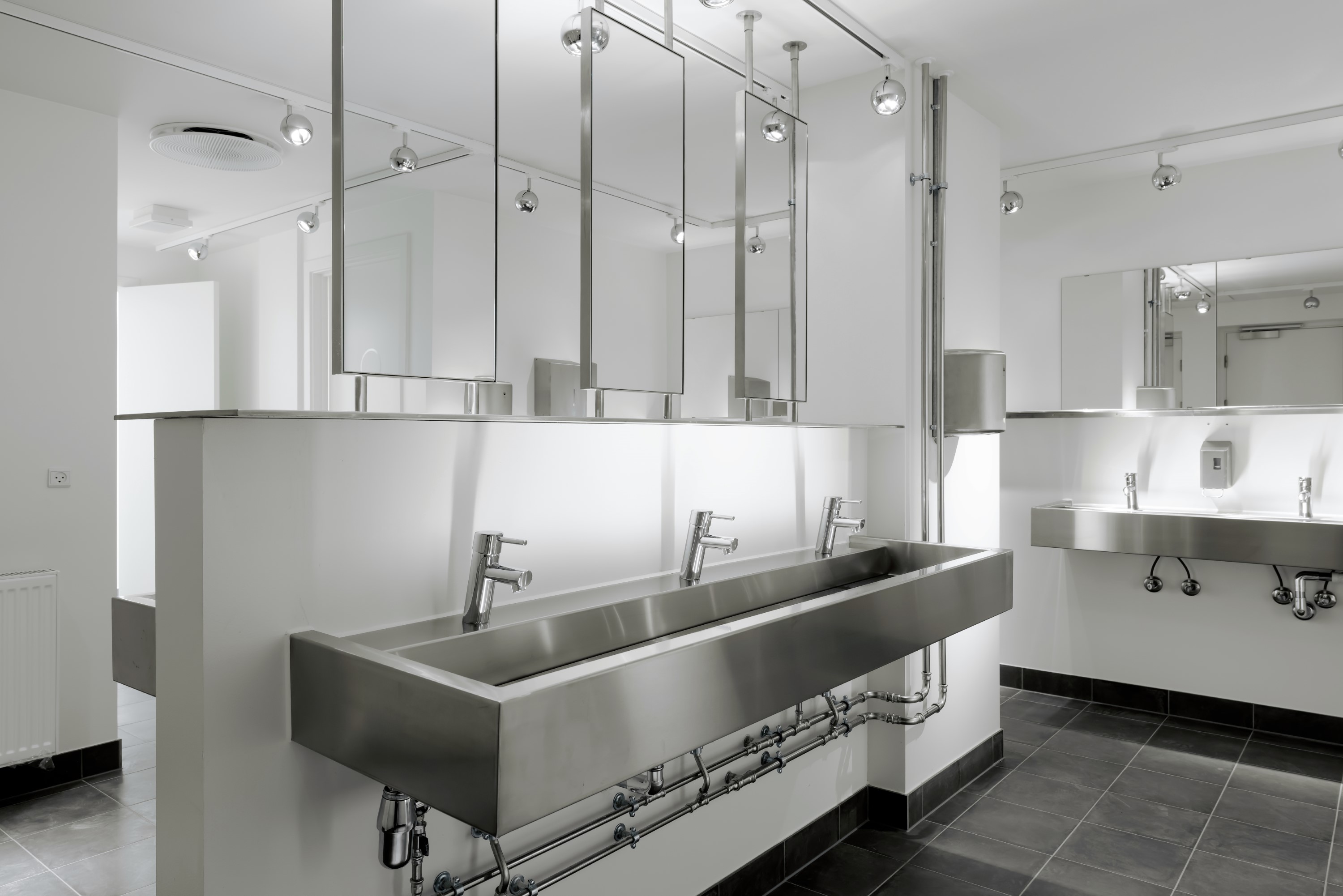 Bed in Dormitory Bunk Bed with Shared Bathroom