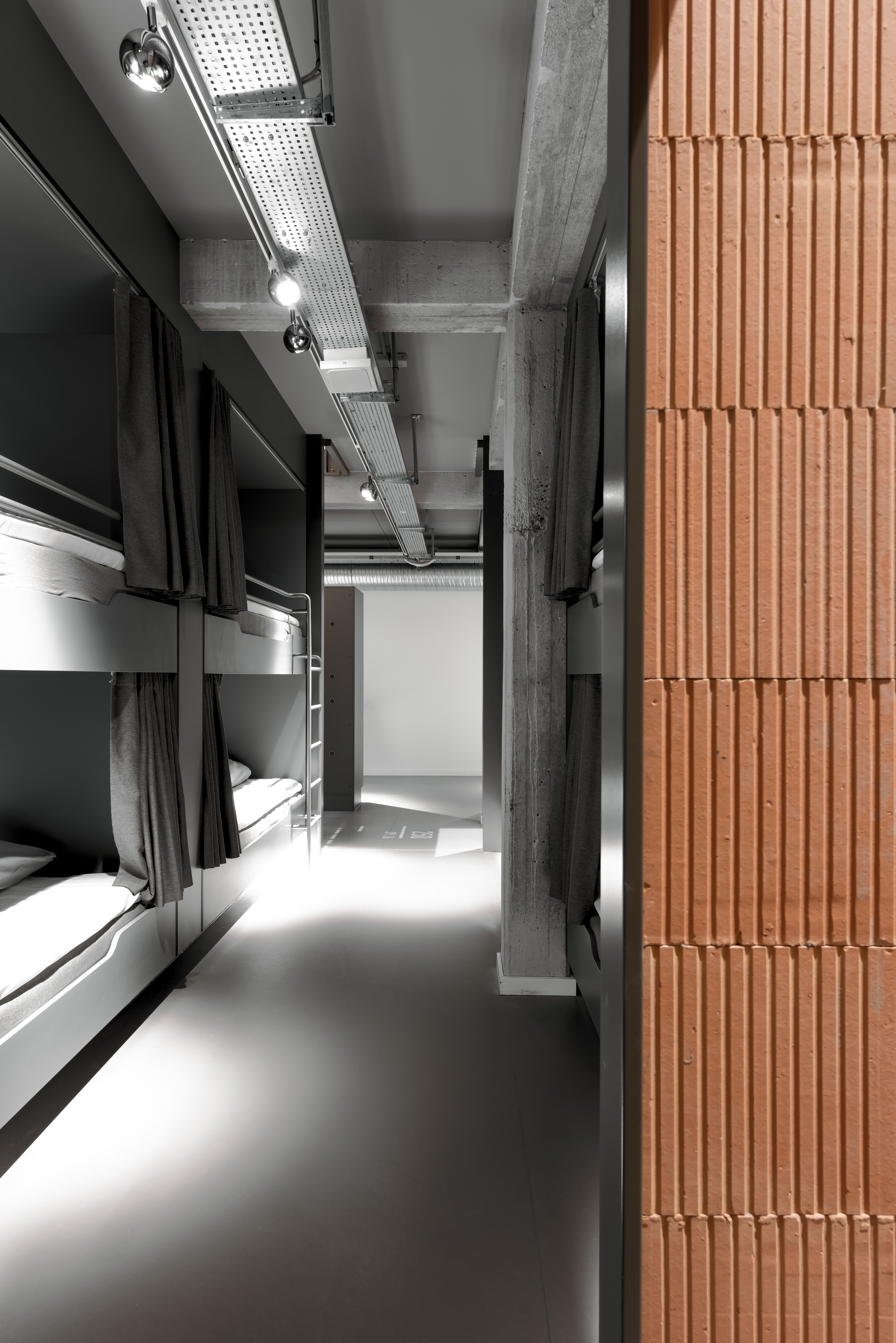 Bed in Dormitory Bunk Bed with Shared Bathroom