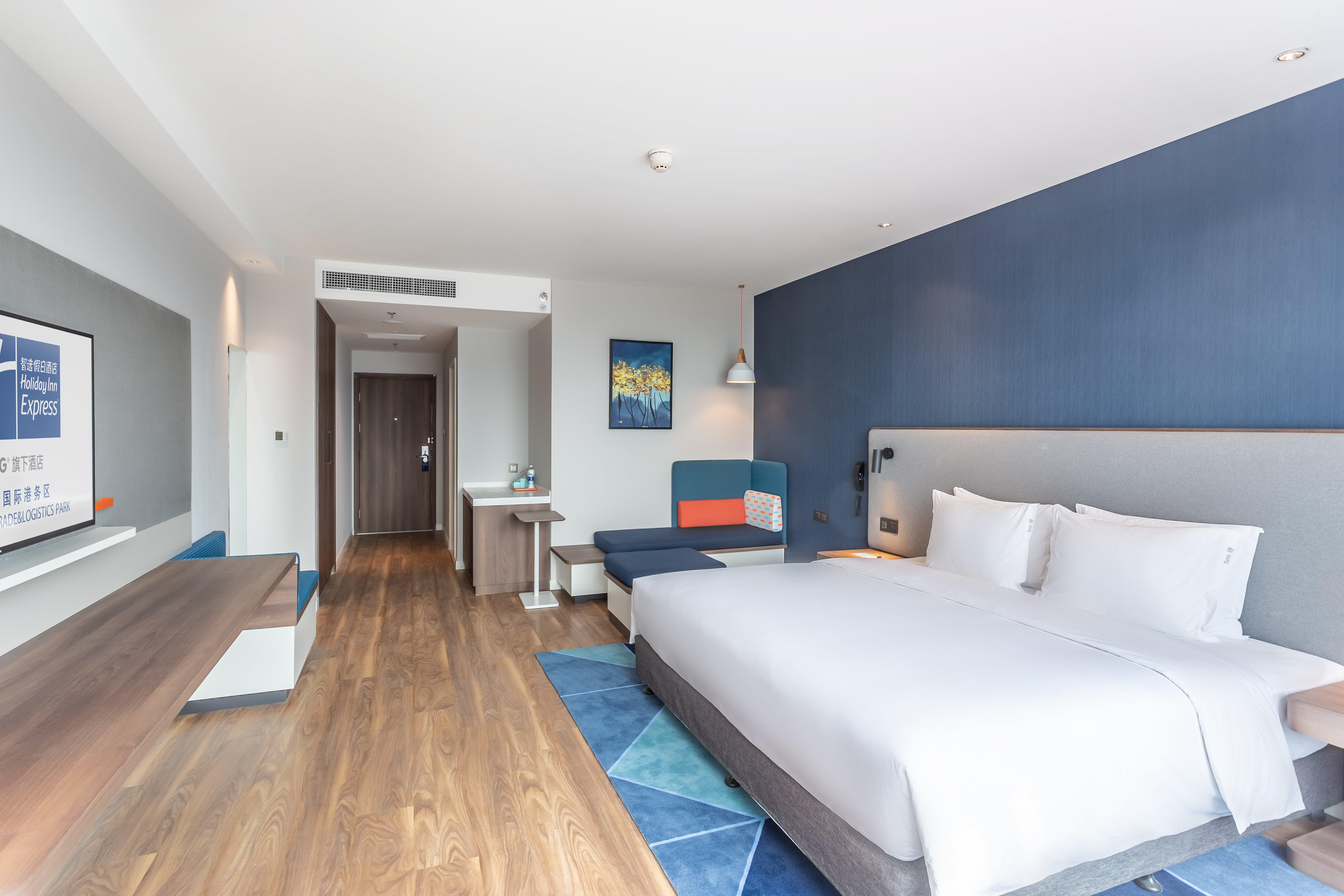 Double King Size Bed