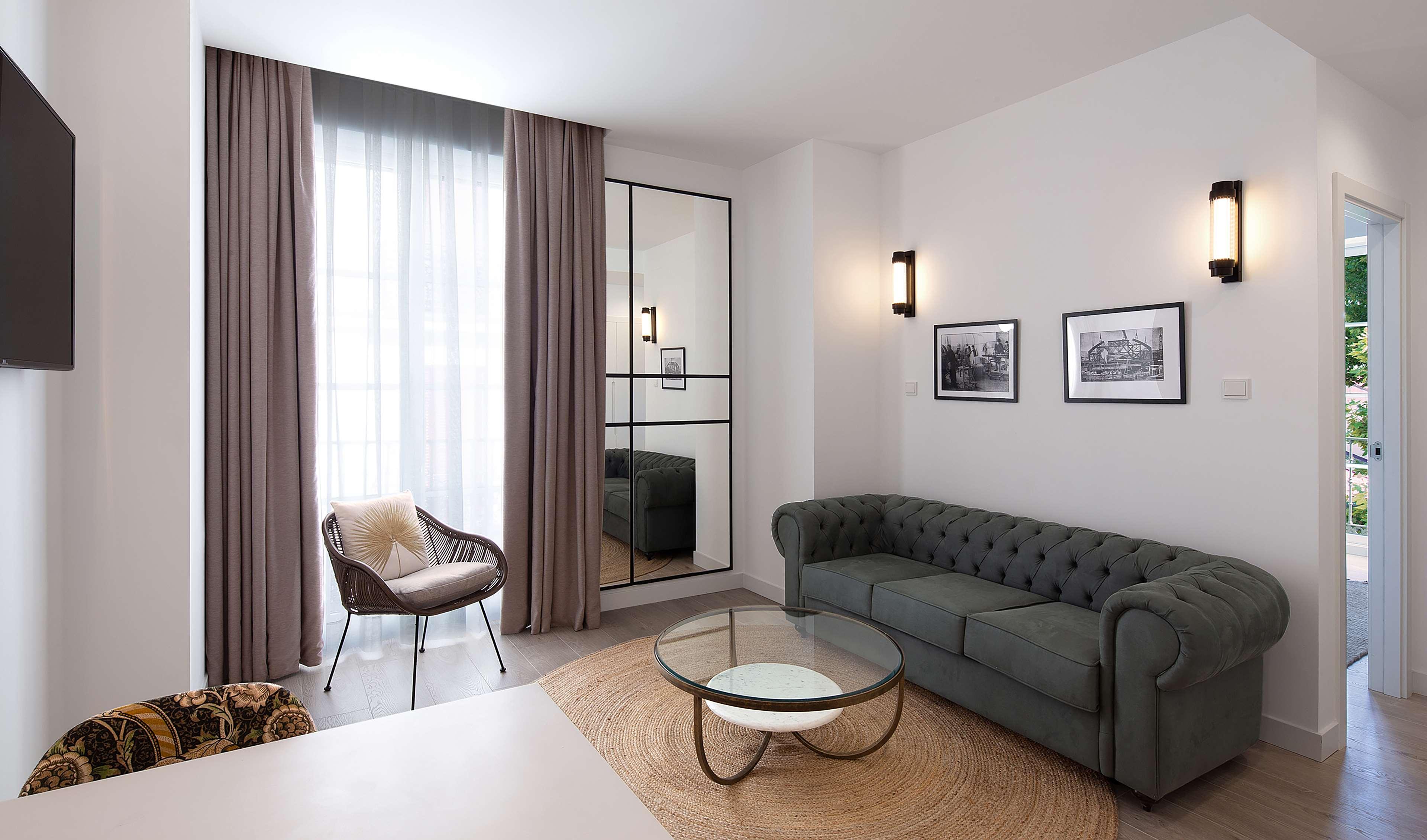 Family Room Connecting Room