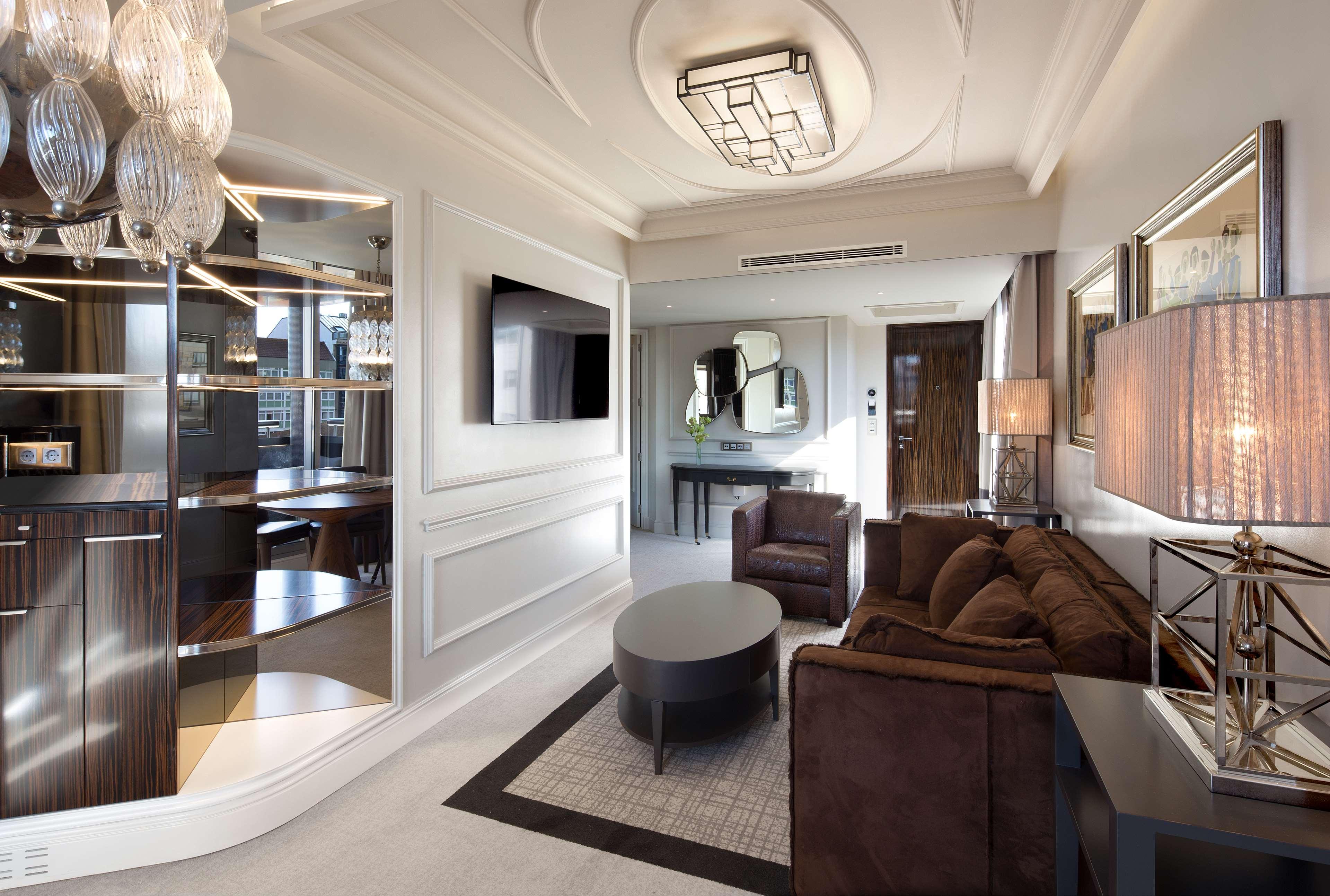 Suite King Bed One Bedroom 