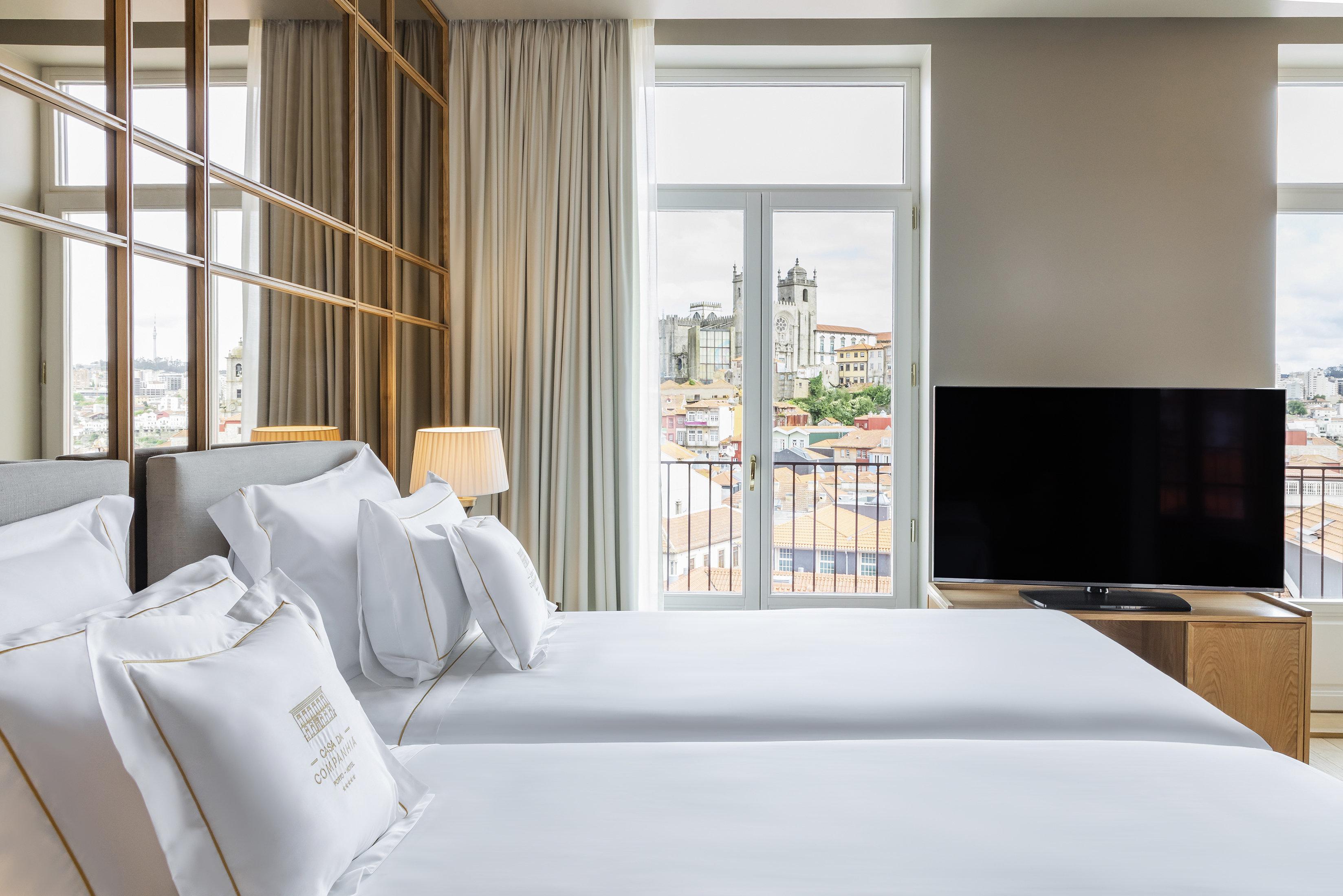 Twin Premium with Views