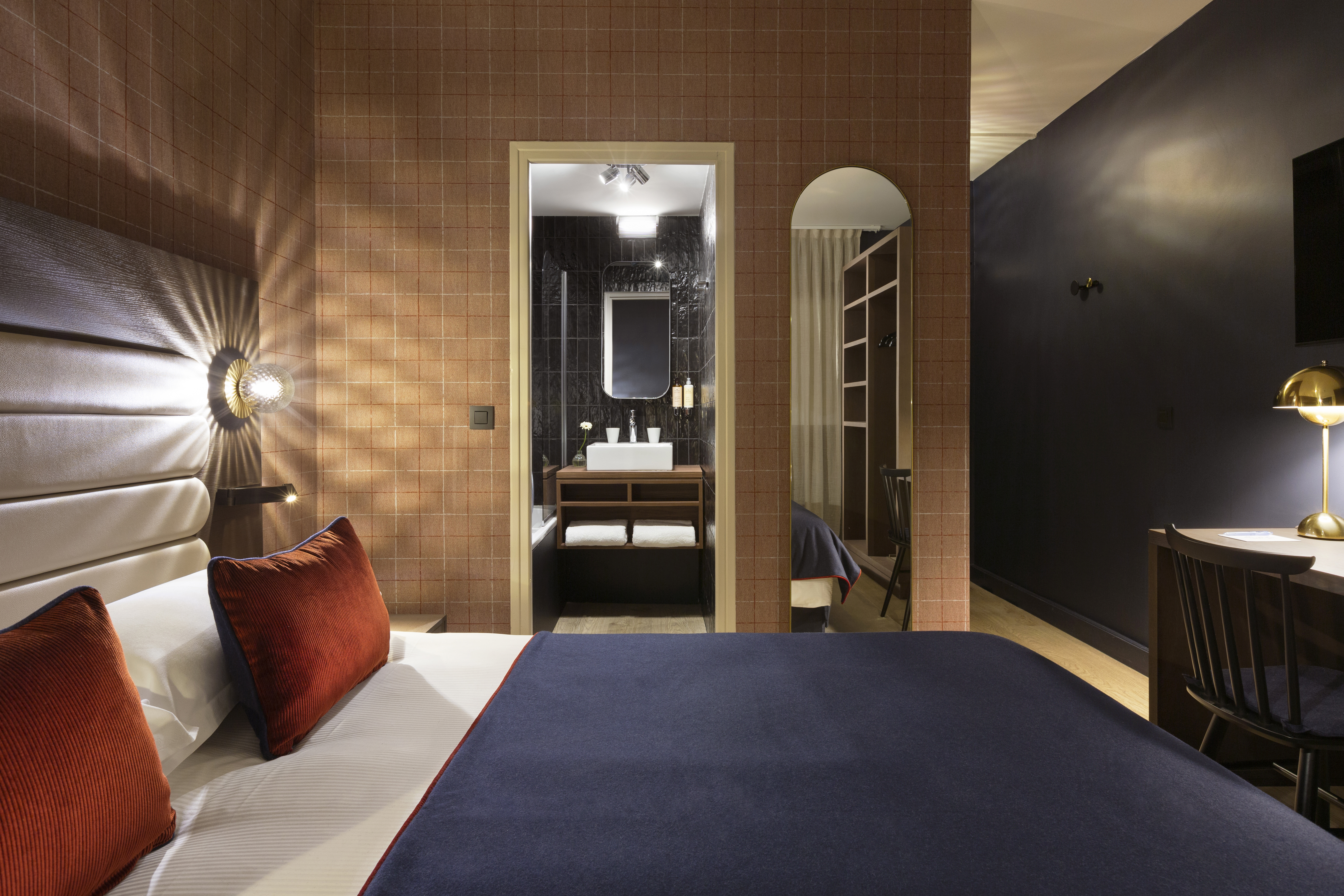 Double or Twin Standard