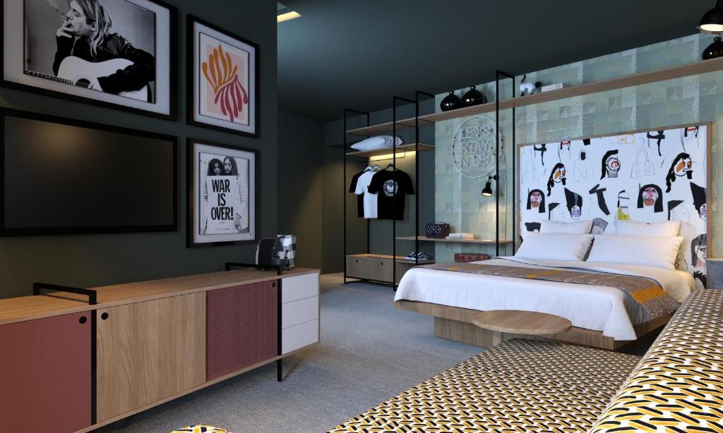 Junior Suite King Size Bed