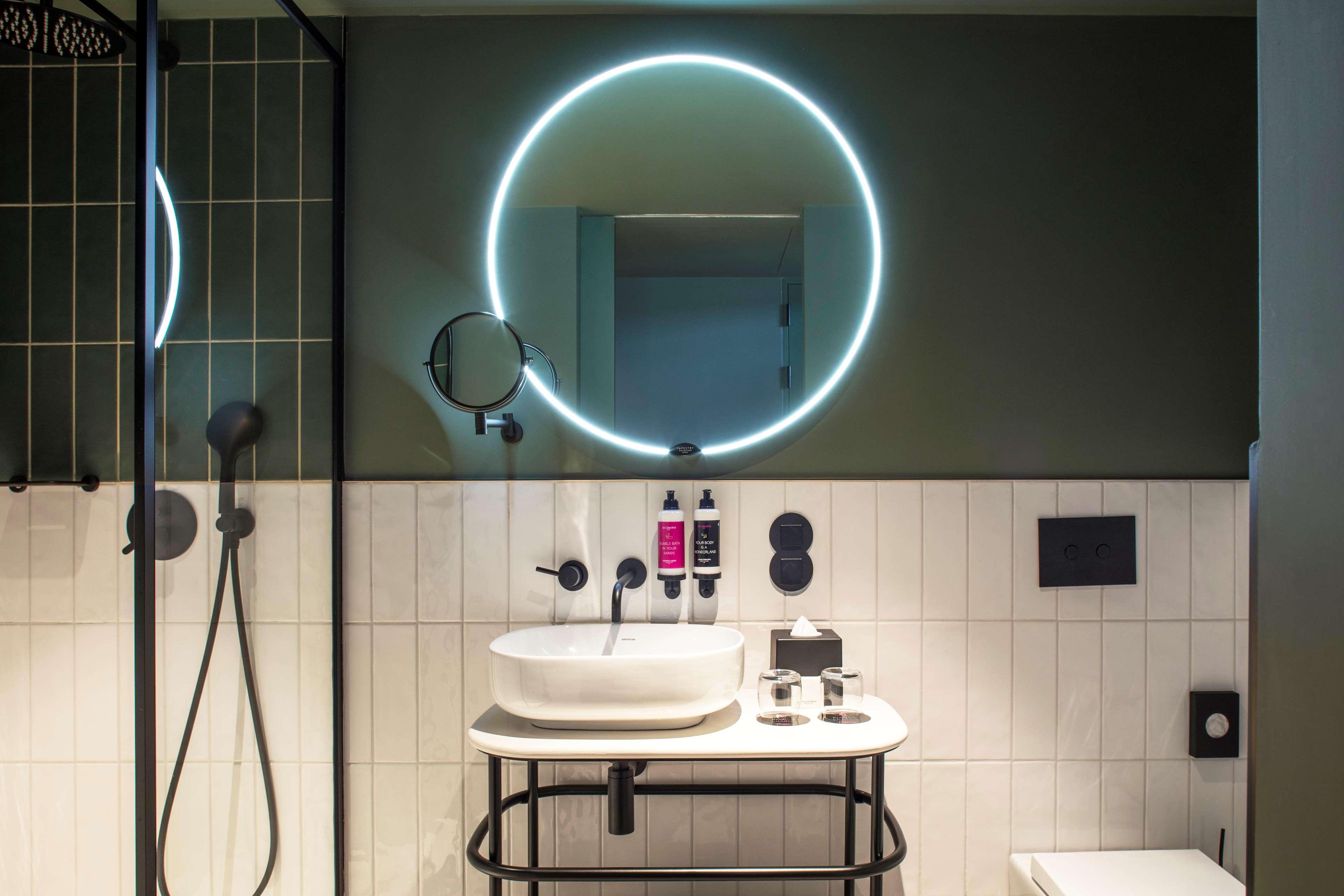 Double Superior Queen Bed